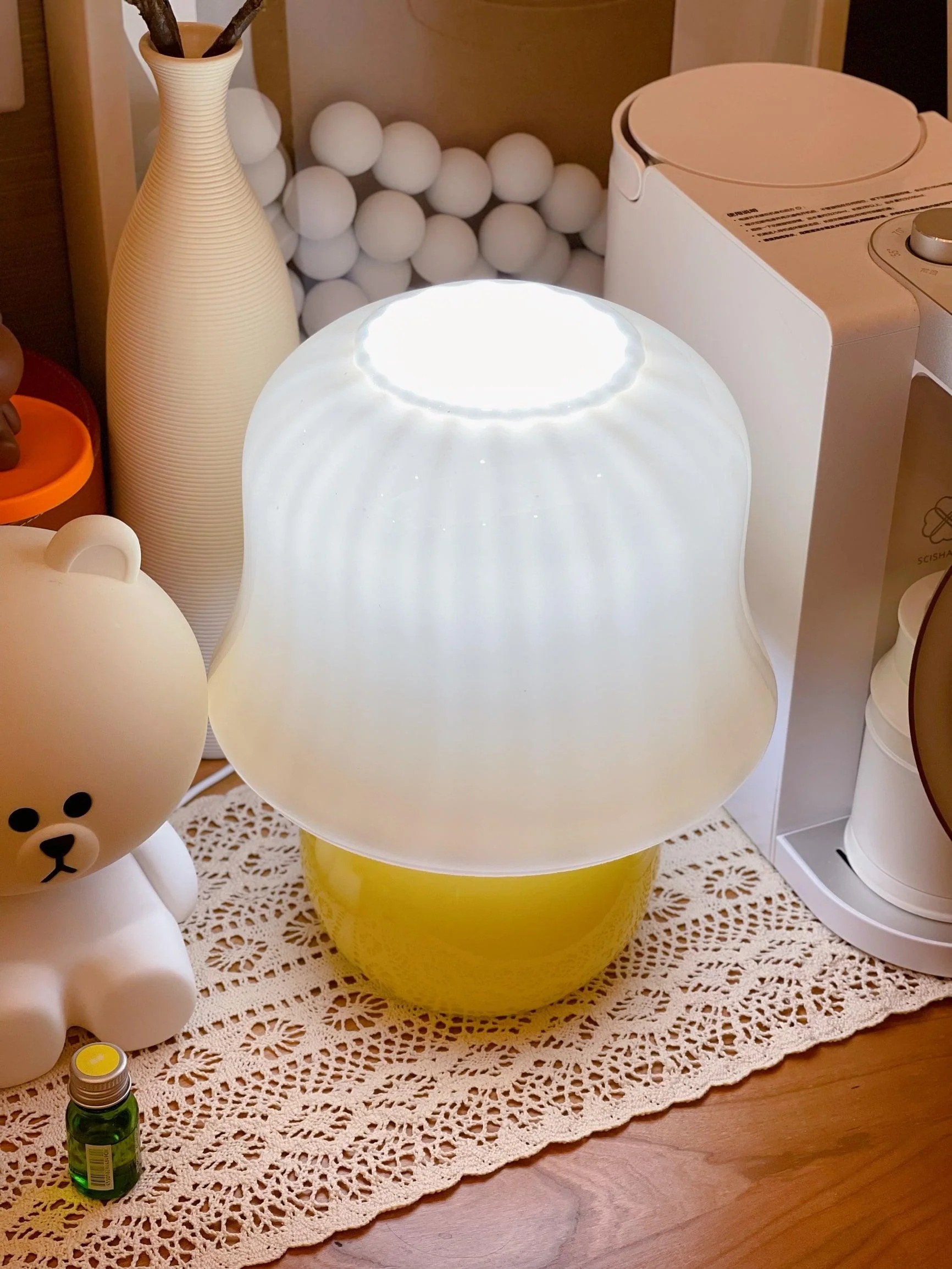 Creamy Mushroom Table Lamp - Image 24