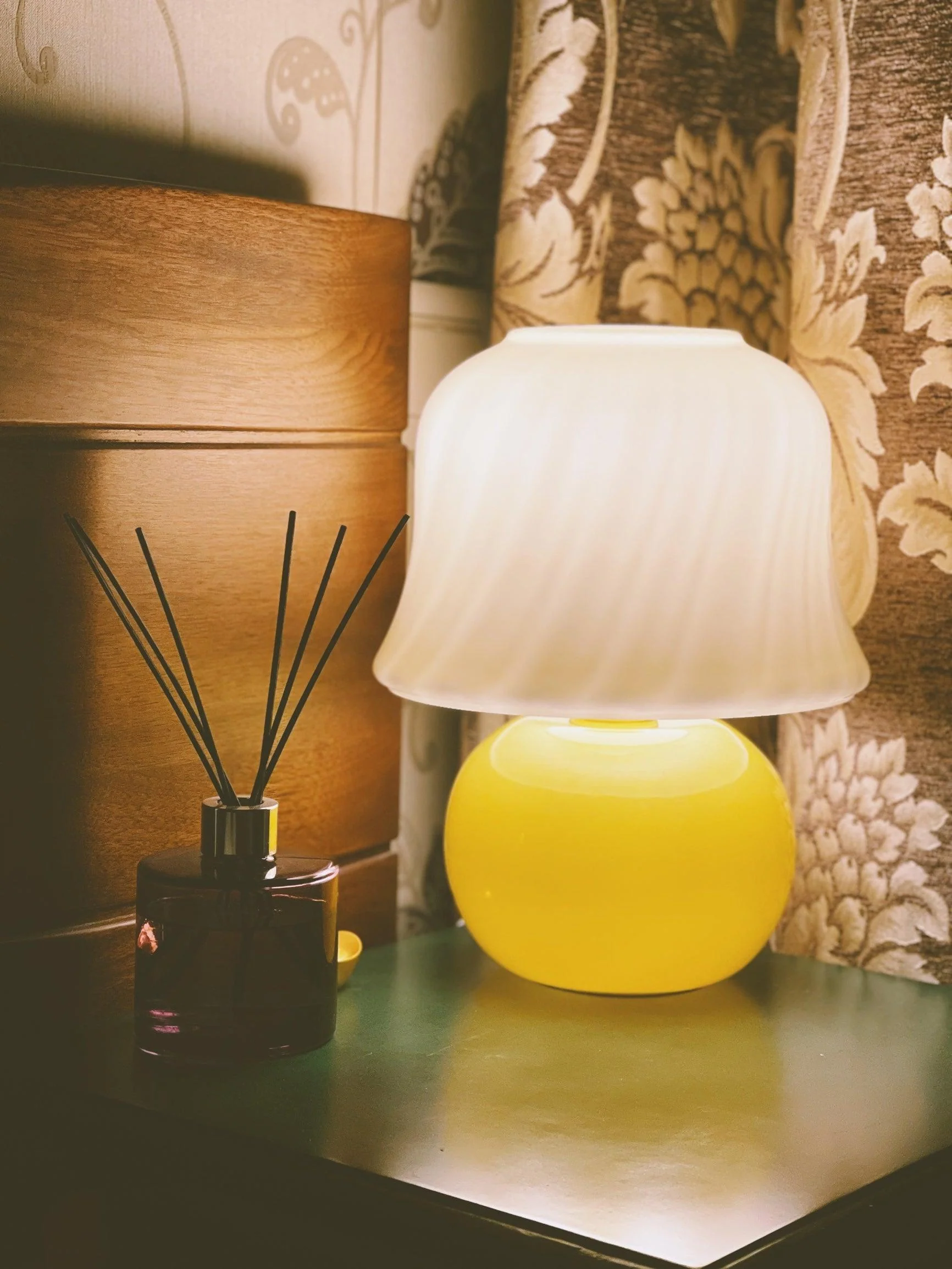 Creamy Mushroom Table Lamp - Image 27