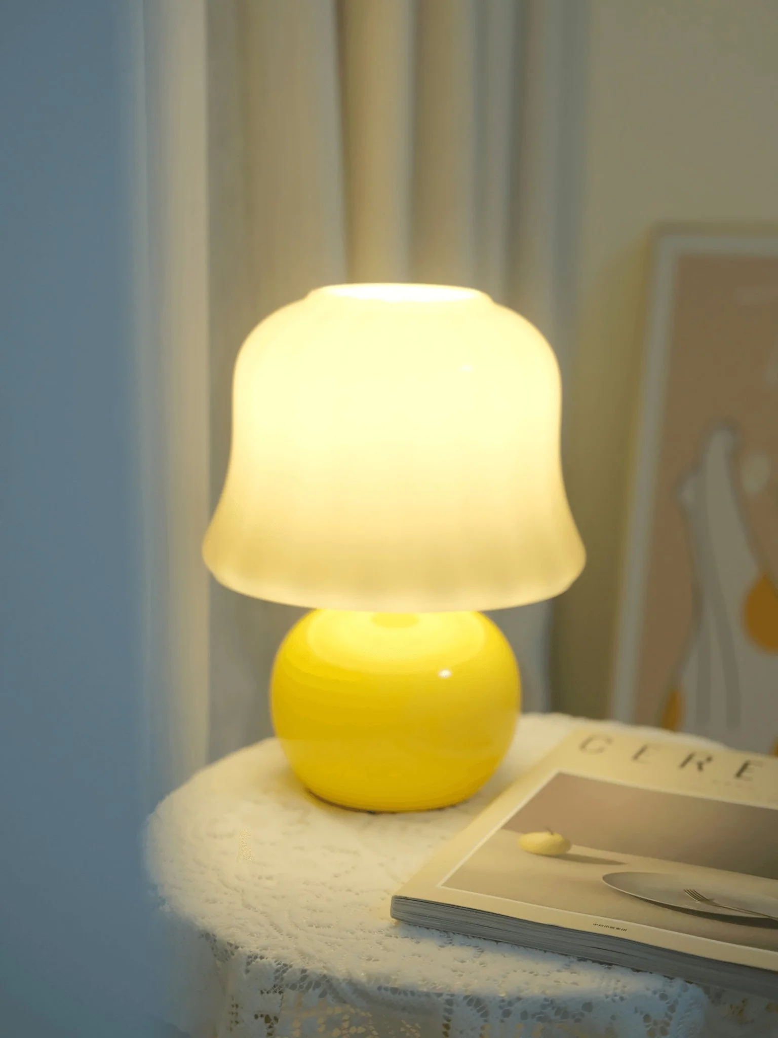 Creamy Mushroom Table Lamp - Image 3