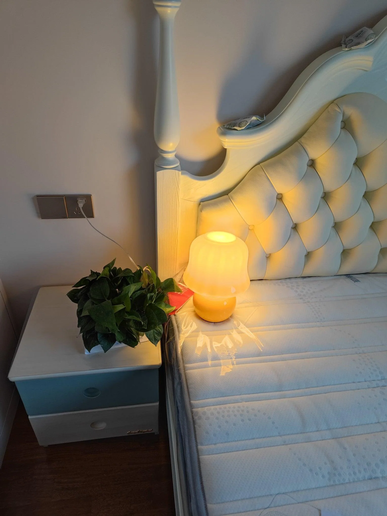 Creamy Mushroom Table Lamp - Image 35