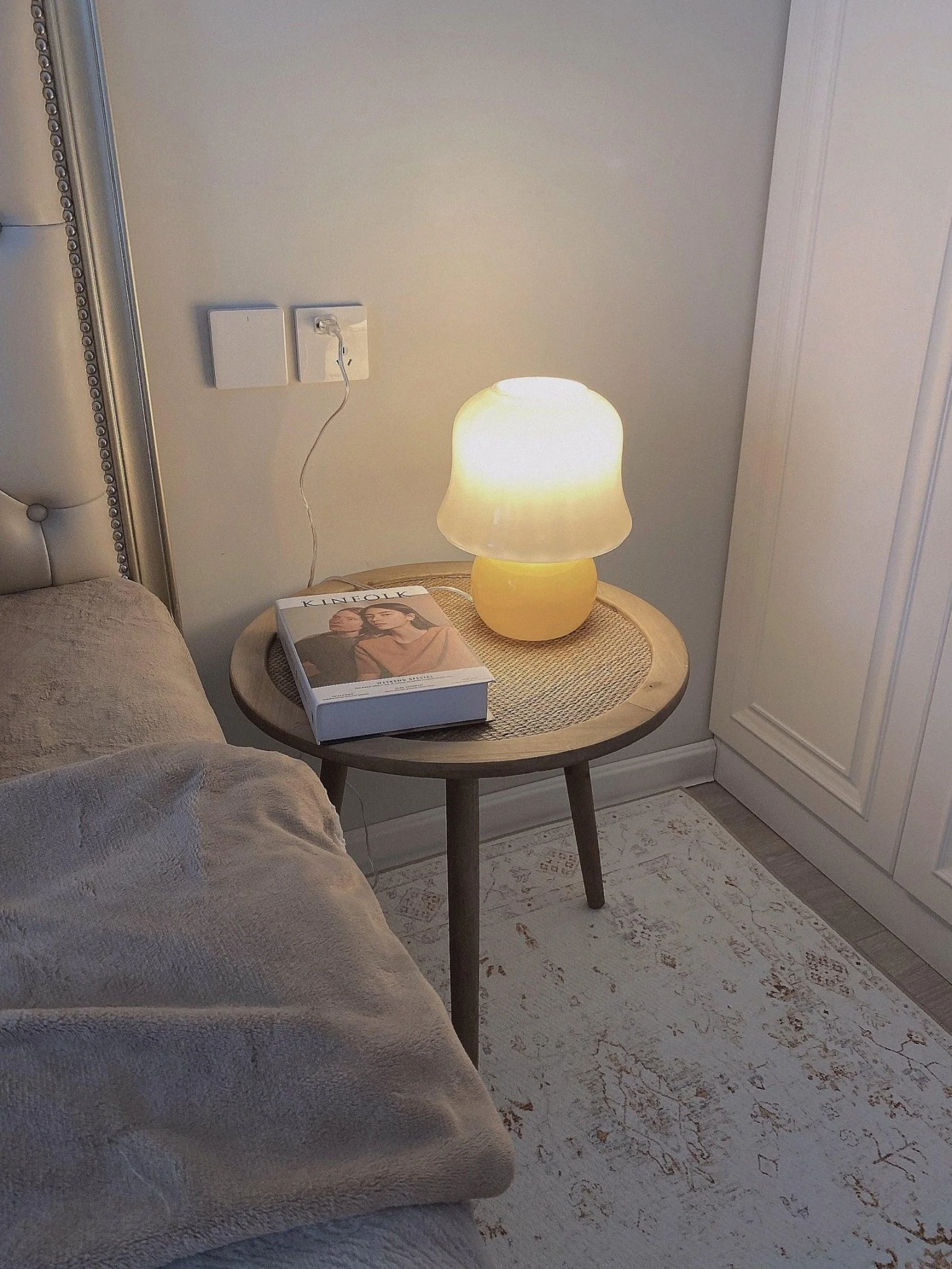 Creamy Mushroom Table Lamp - Image 38