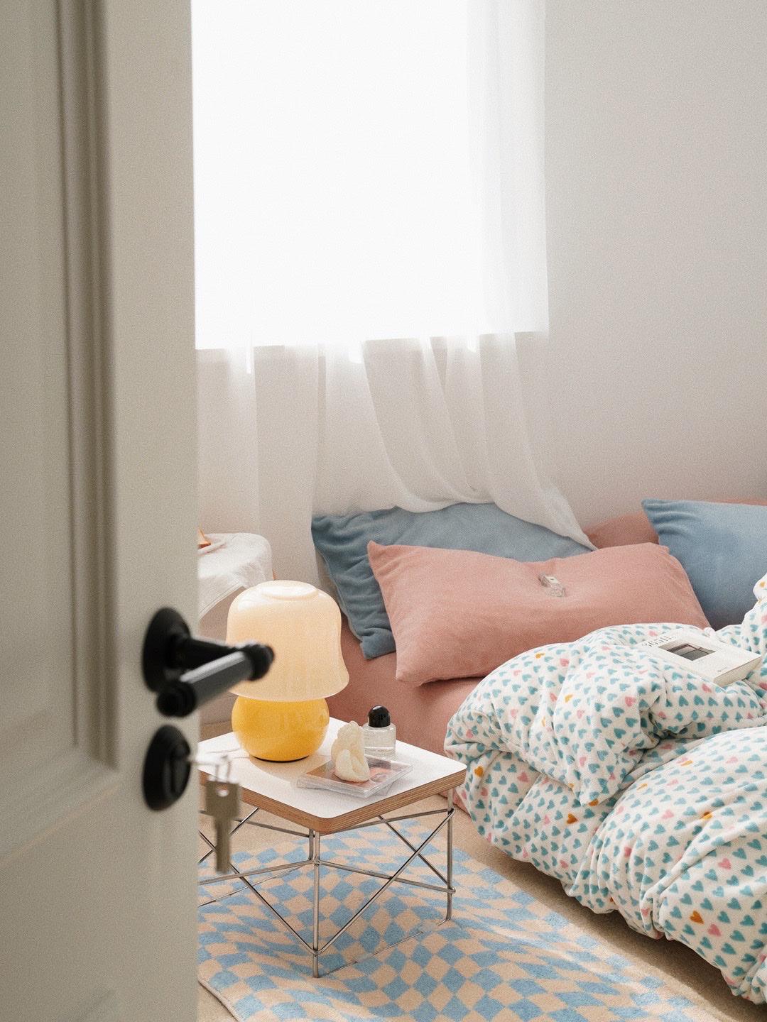 Creamy Mushroom Table Lamp - Image 48