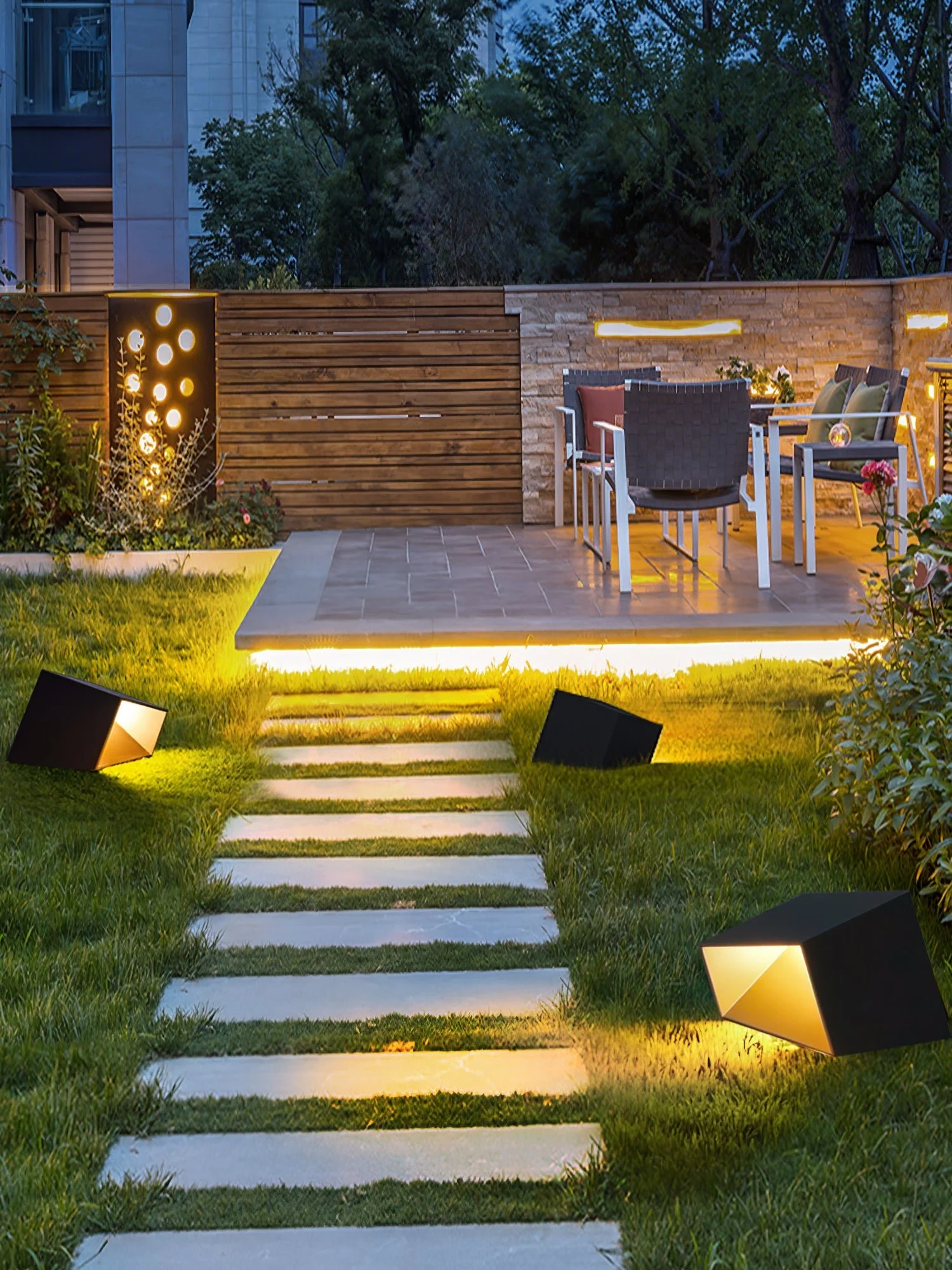 Cube Garden Outdoor Light - Image 31