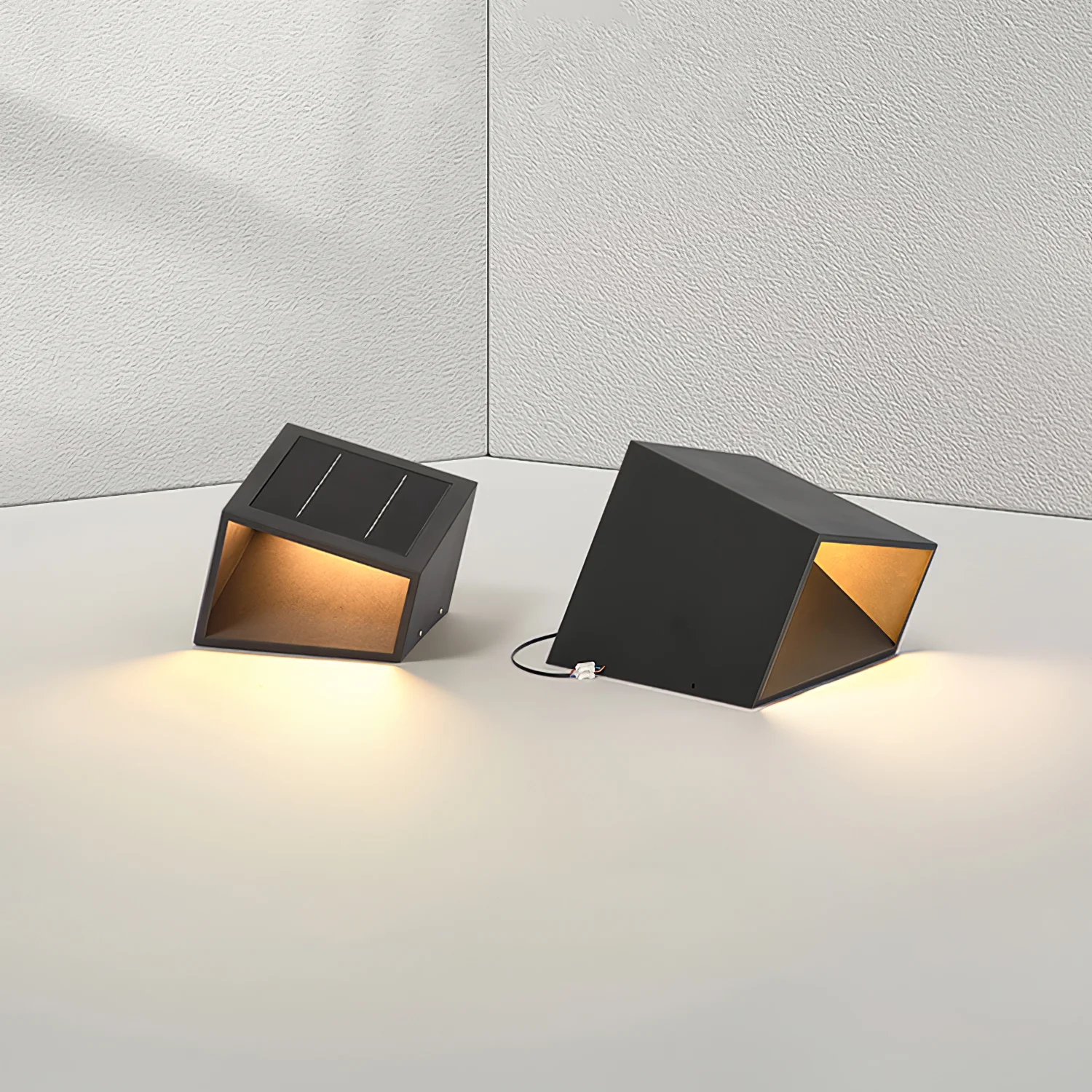 Cube Garden Solar Outdoor Light - Image 9