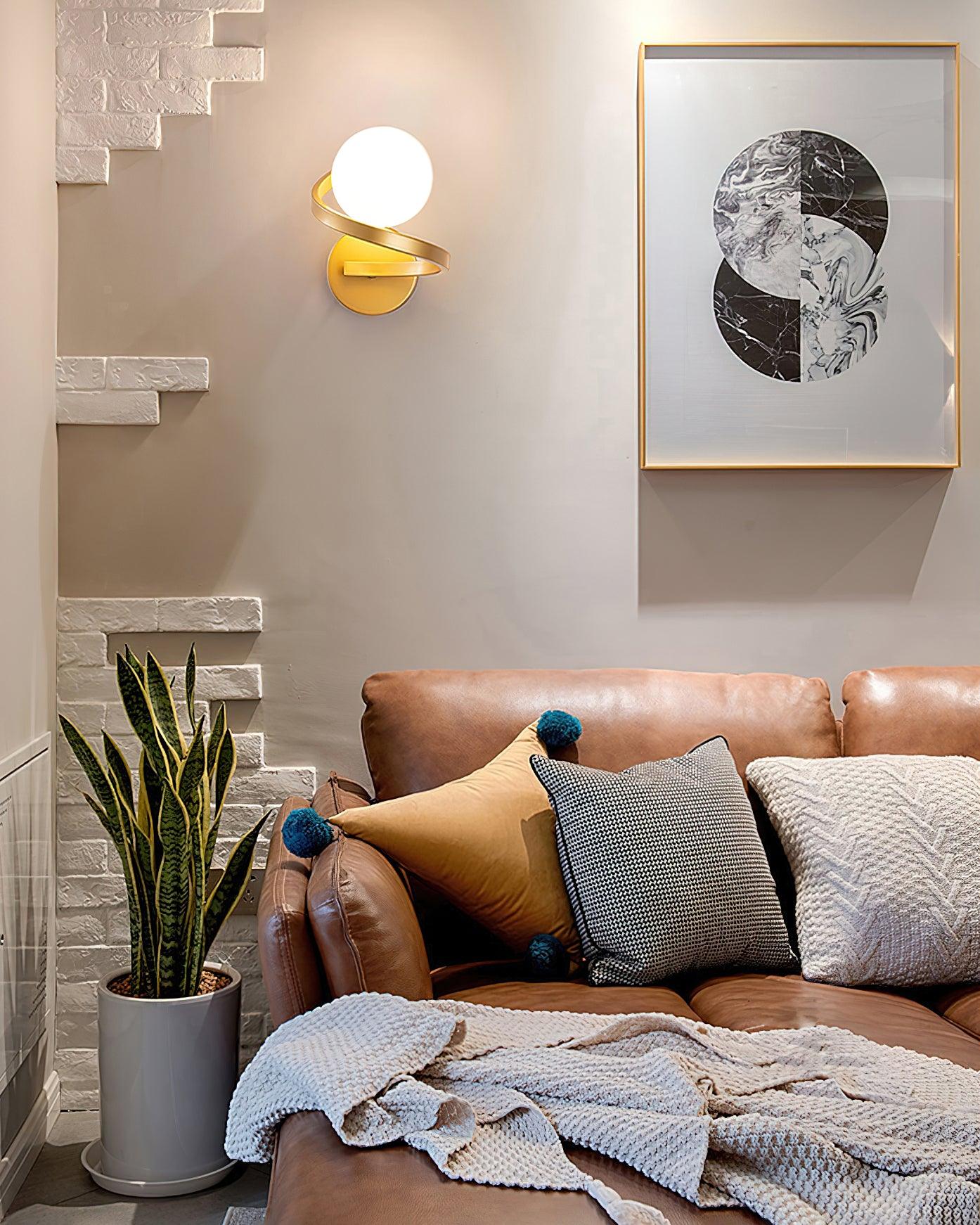 Curved Brass Wall Lamp - Image 10
