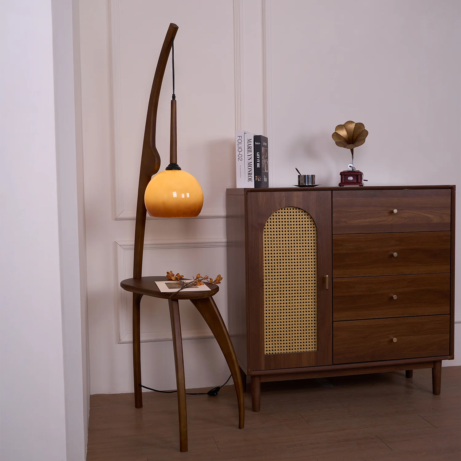 Curved Mantis Arm Floor Lamp - Image 4