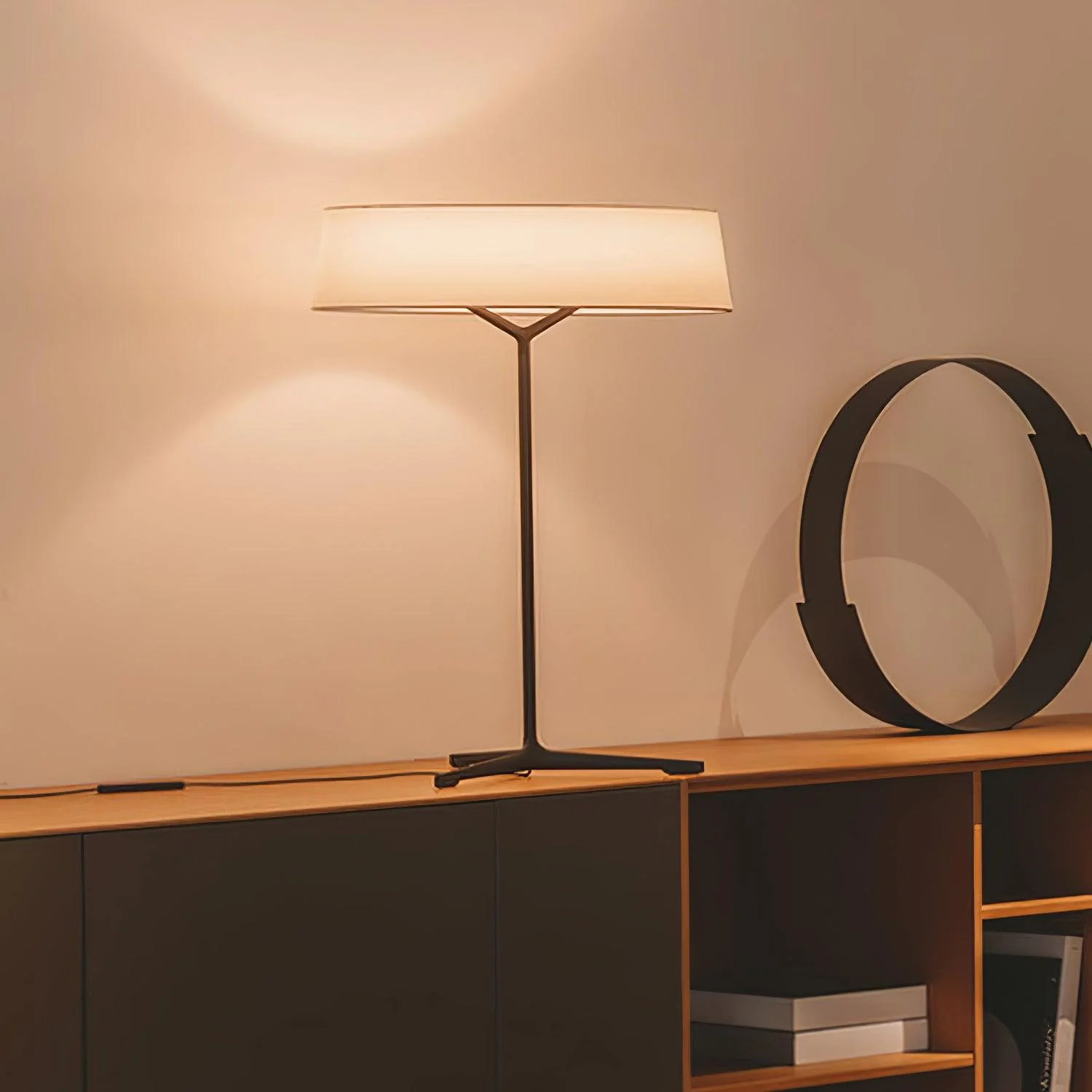 Dama Table Lamp - Image 23