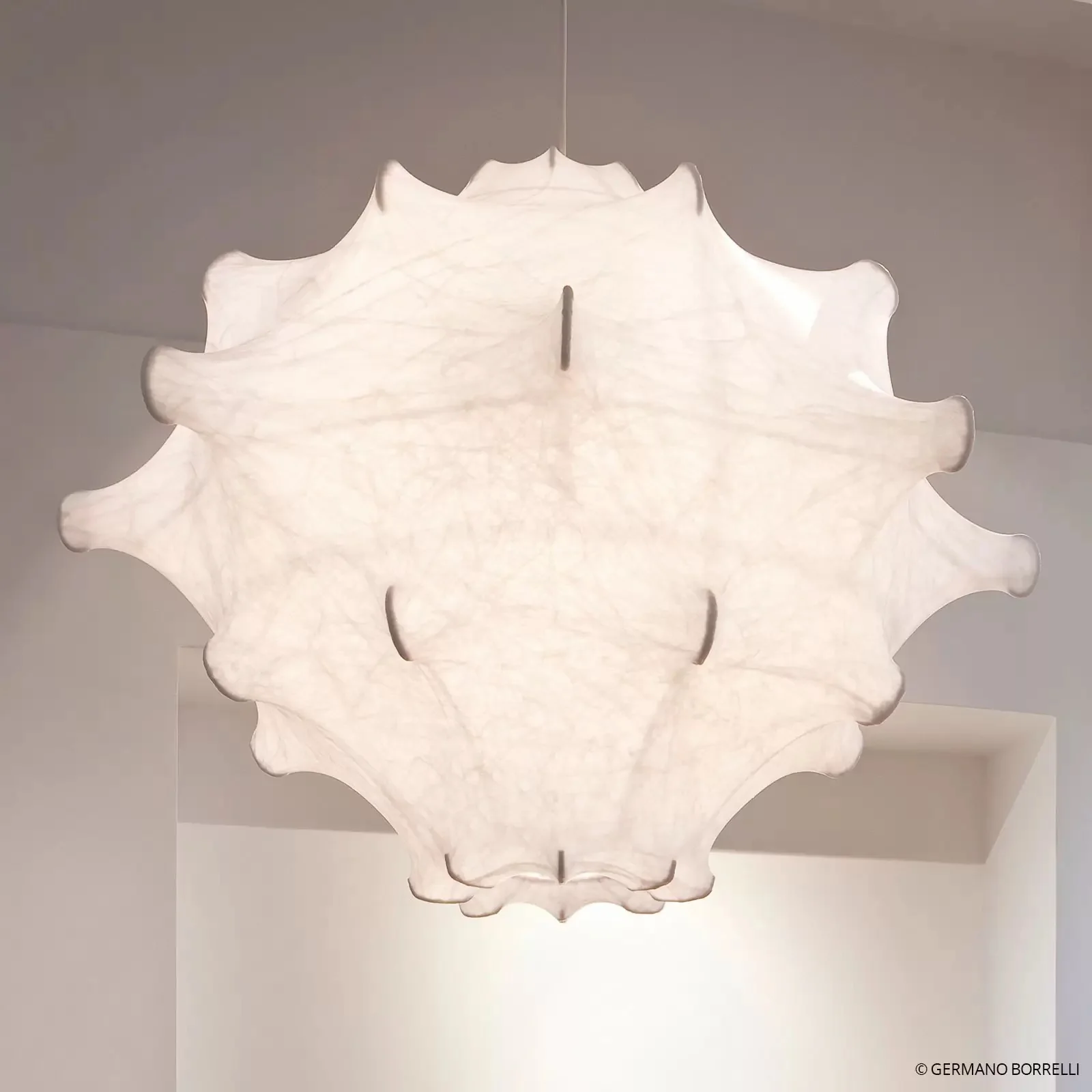 Cocoon Bloom Pendant Lamp - Image 40