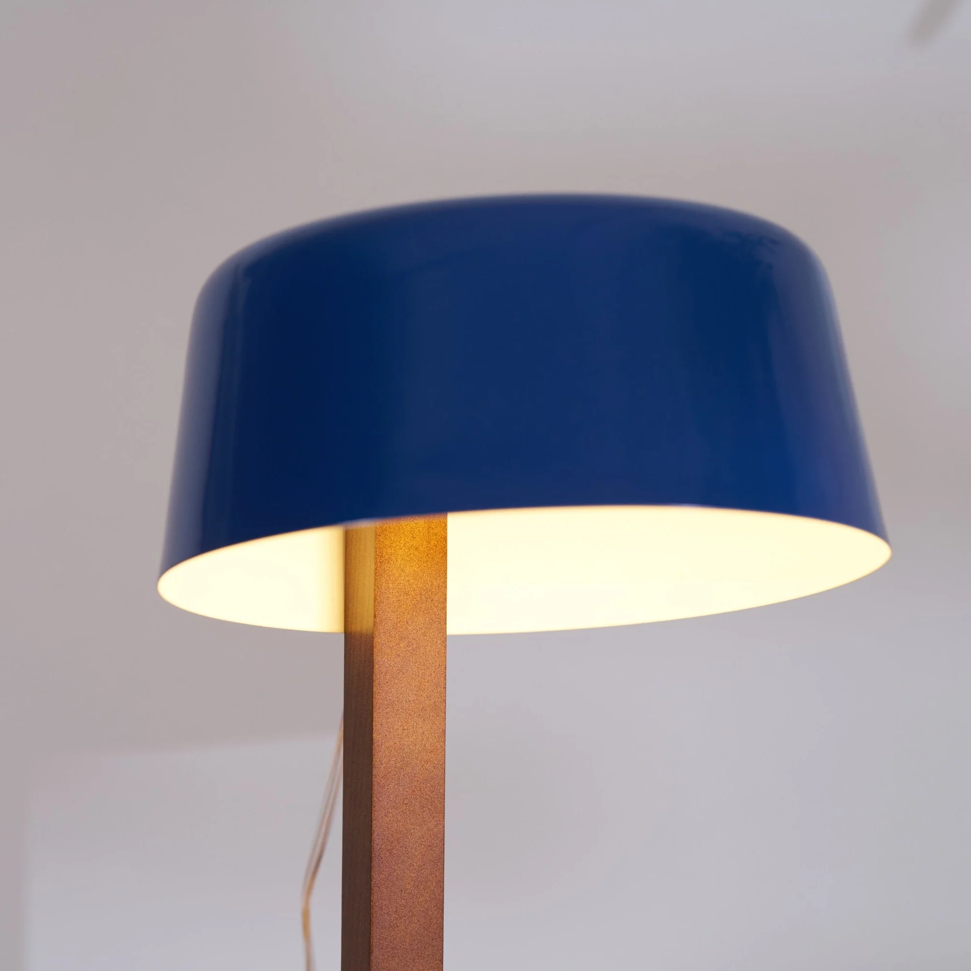 Dario Tilted Table Lamp - Image 18