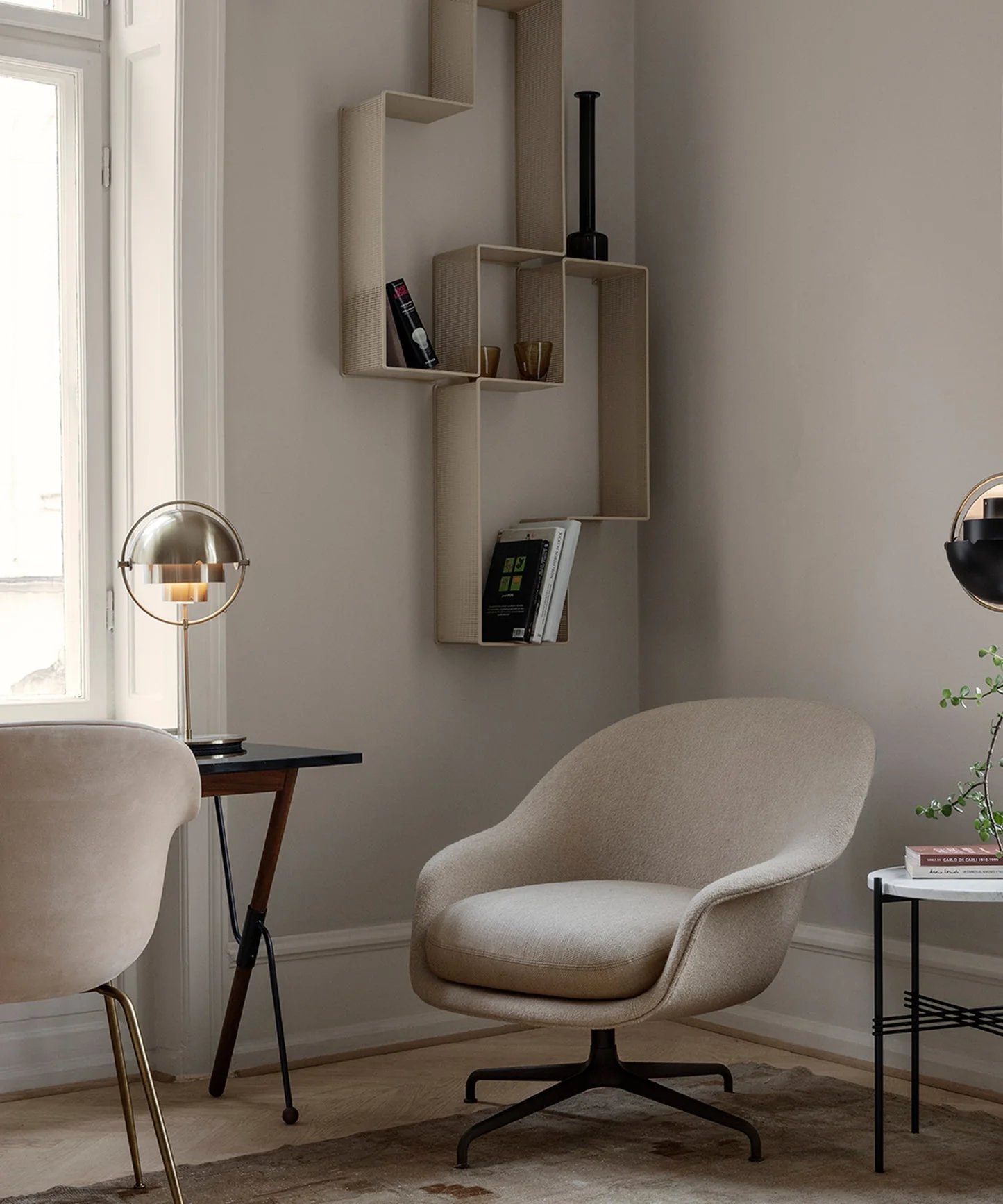 Deformed Ball Table Lamp - Image 14