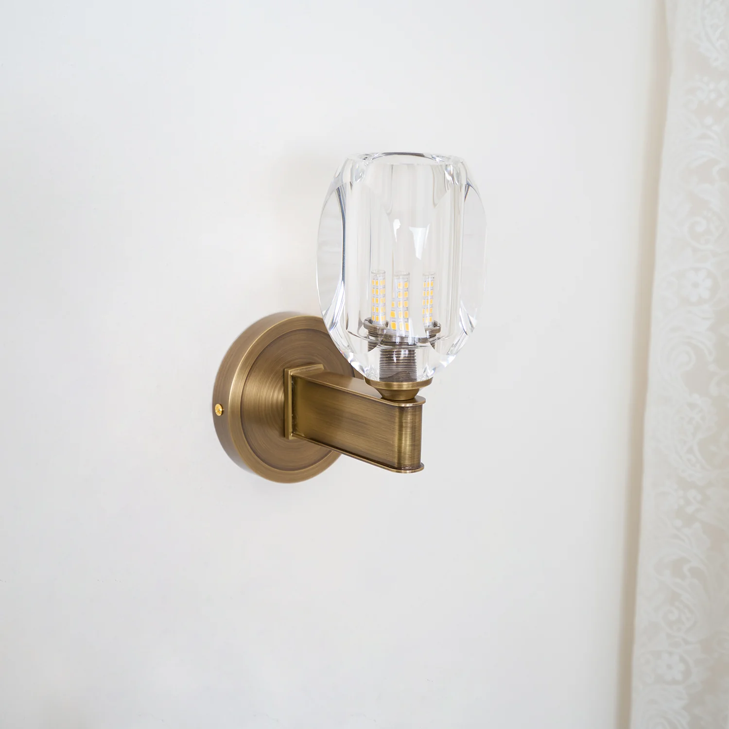 Diamond Crystal Sconce - Image 22