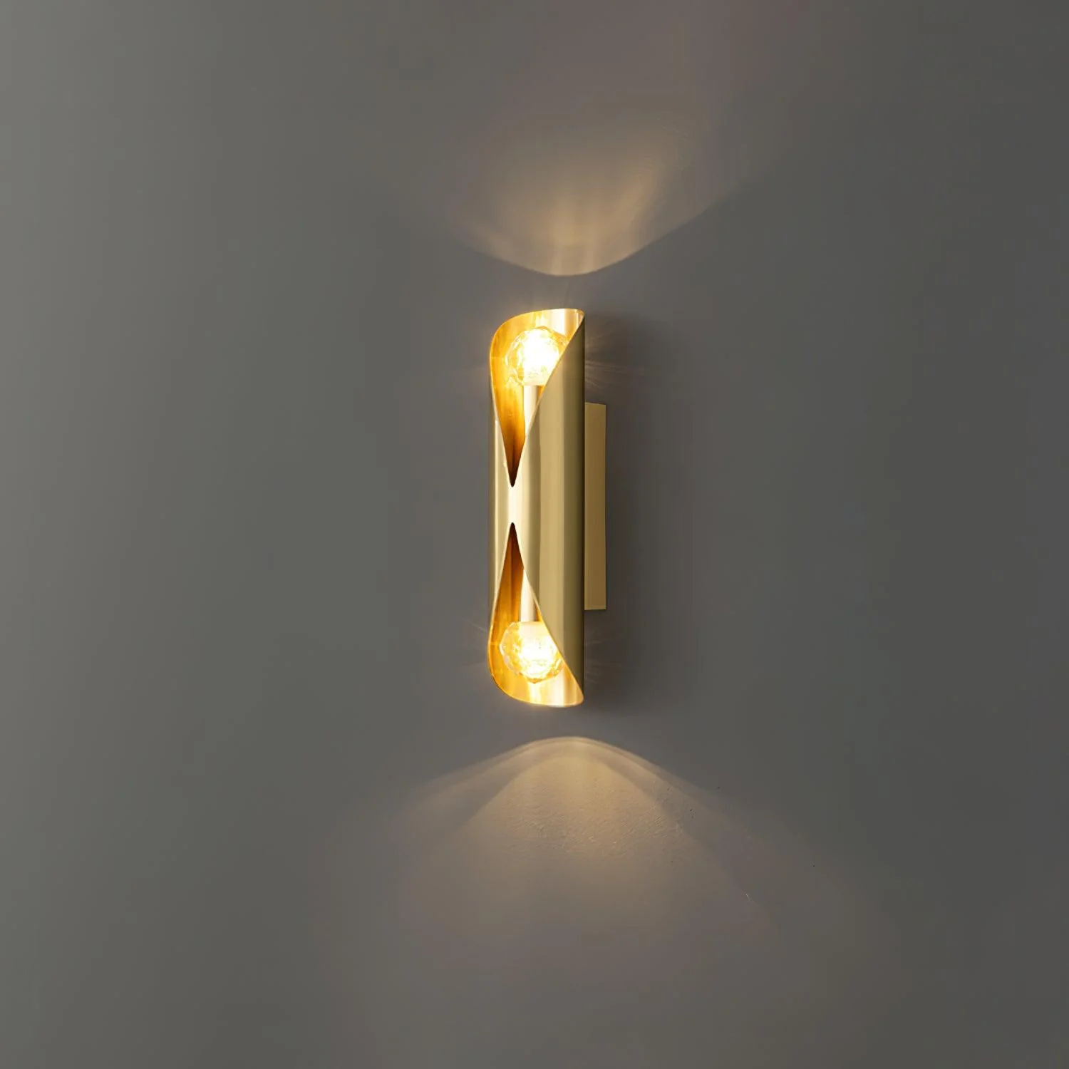 Diamonds Brass Wall Lamp - Image 13