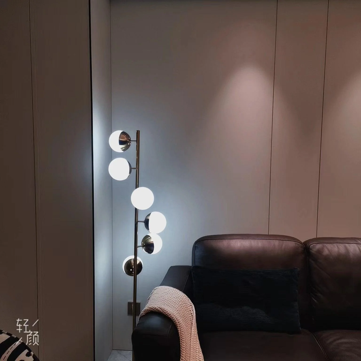Doppler LED Tree Lamp - Image 7