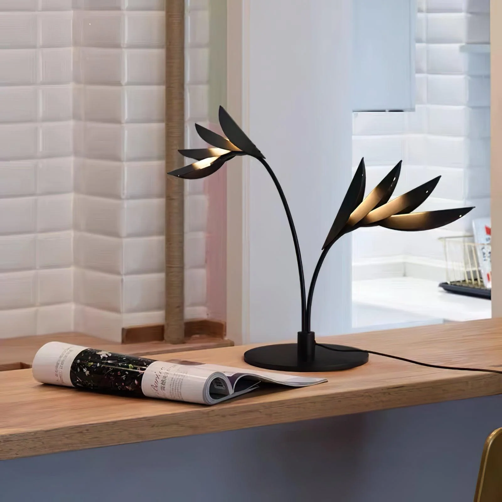 Double Leaf Table Lamp - Image 2