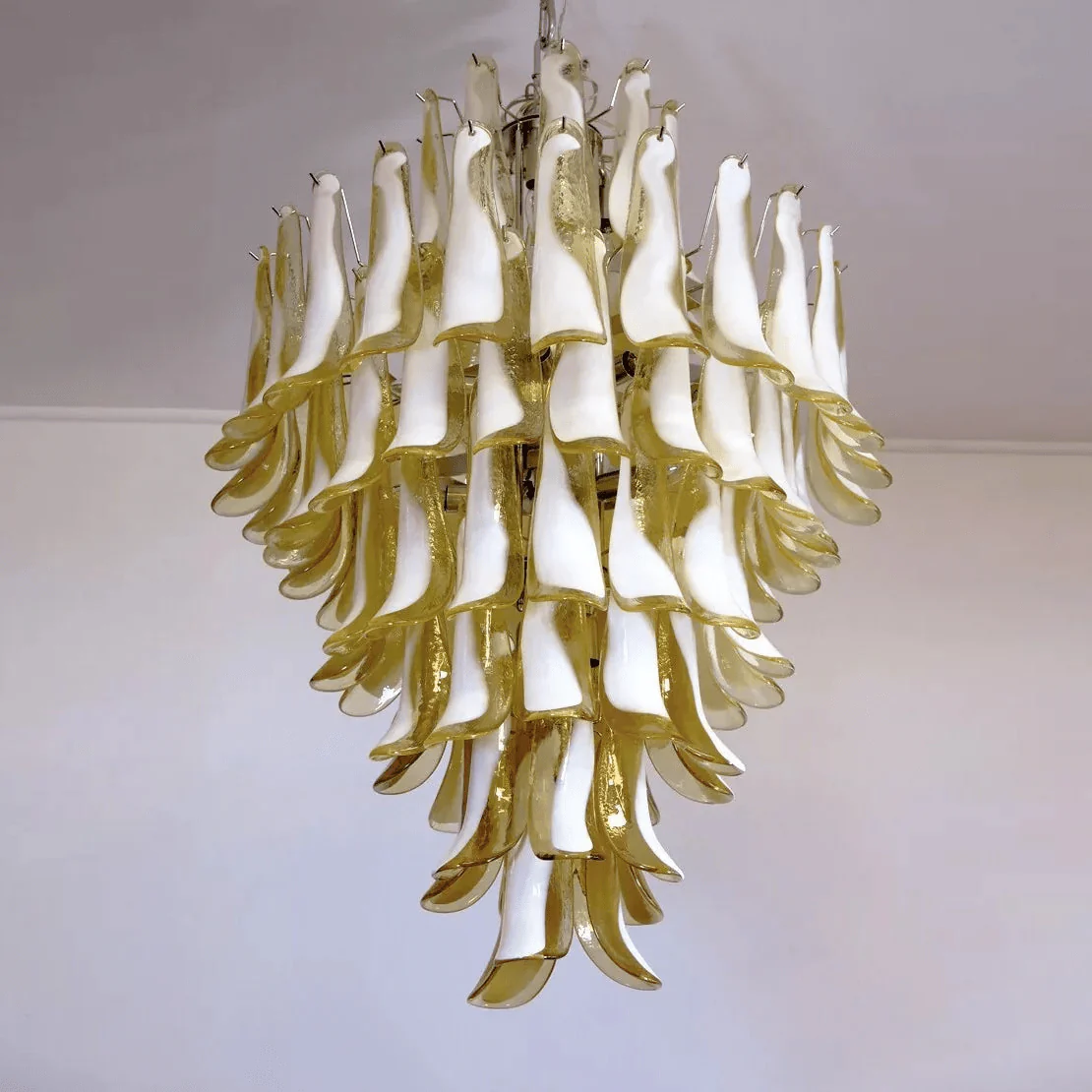 Dravina Glass Petals Pendant Lamp - Image 25