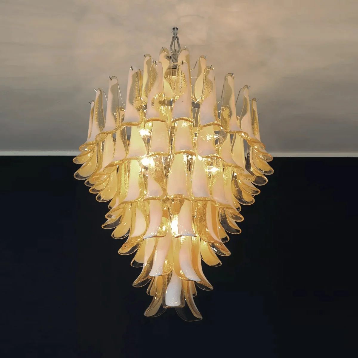 Dravina Glass Petals Pendant Lamp - Image 9