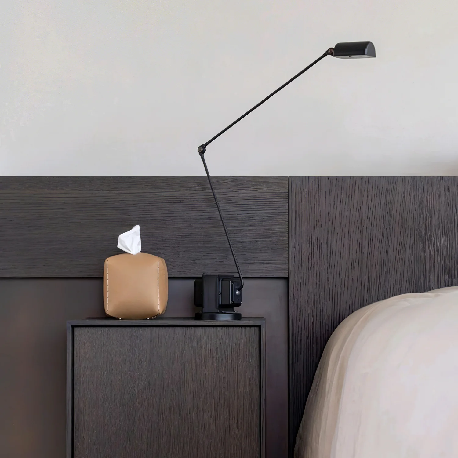 Dynamo Table Lamp - Image 19