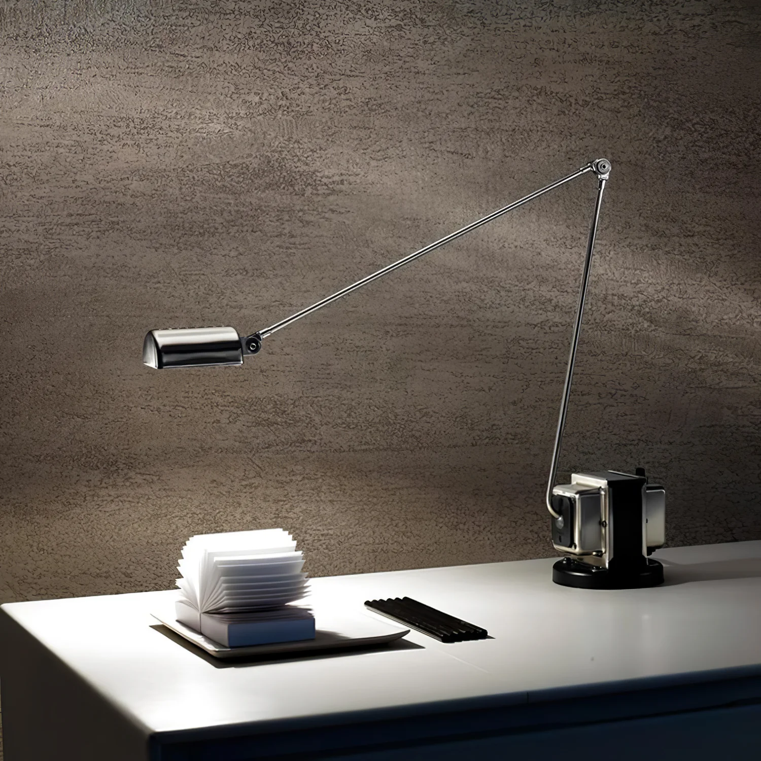 Dynamo Table Lamp - Image 25