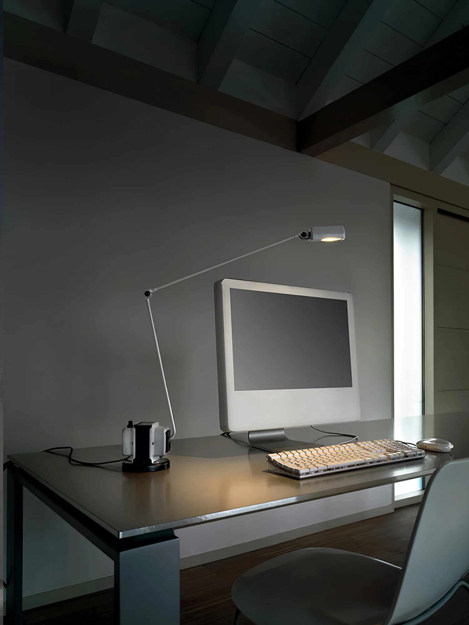 Dynamo Table Lamp - Image 40