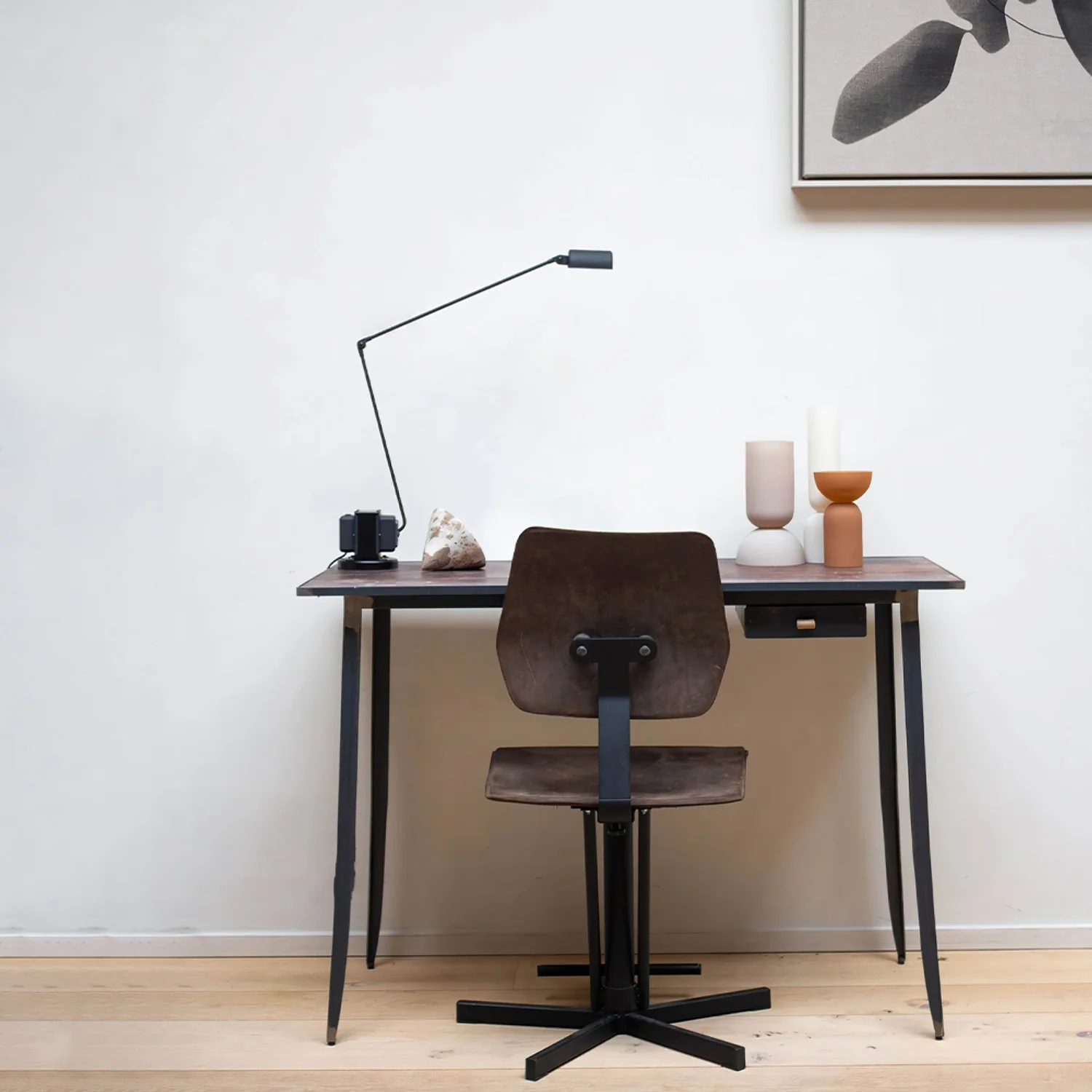 Dynamo Table Lamp - Image 44