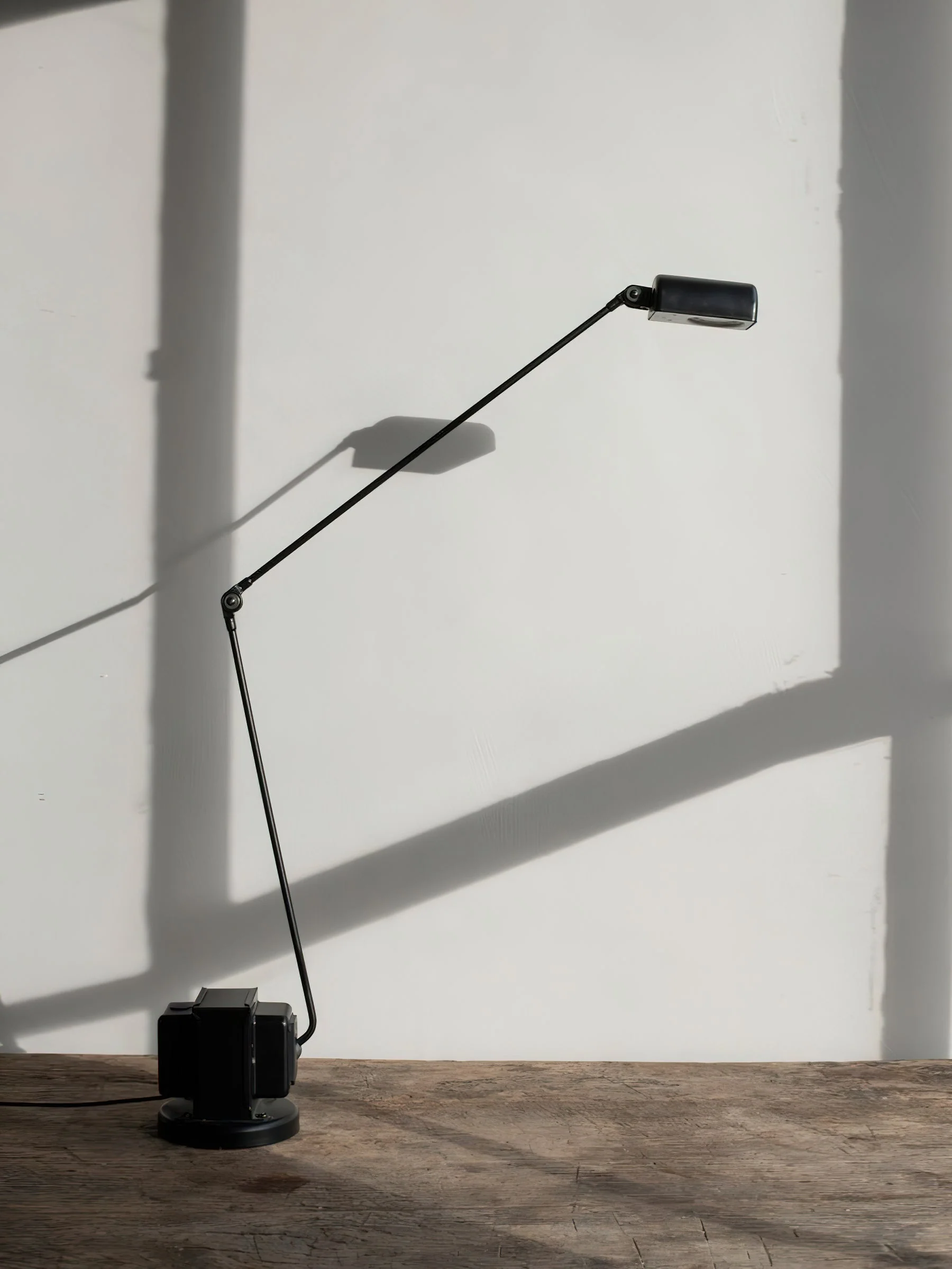 Dynamo Table Lamp - Image 78