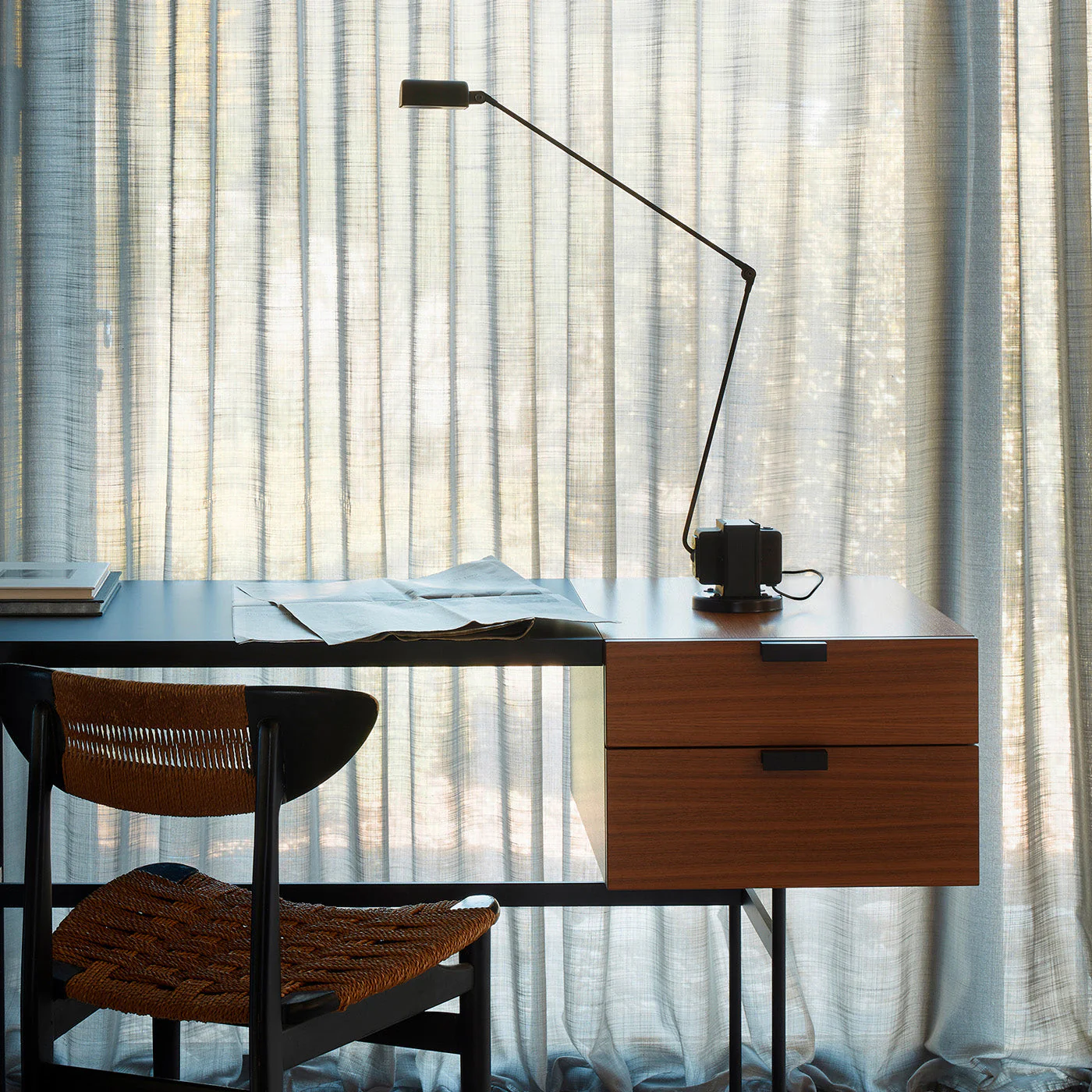 Dynamo Table Lamp - Image 82