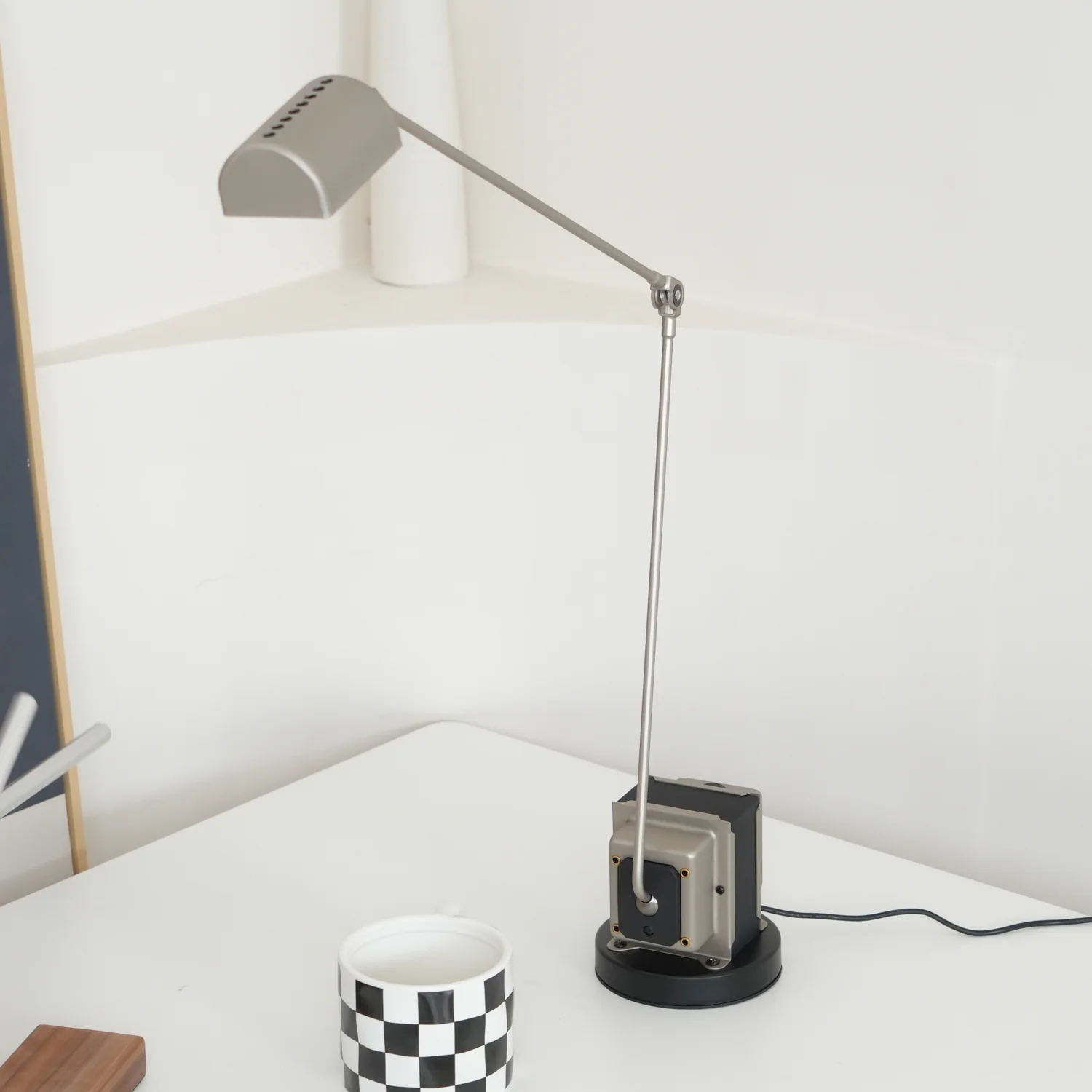 Dynamo Table Lamp - Image 94