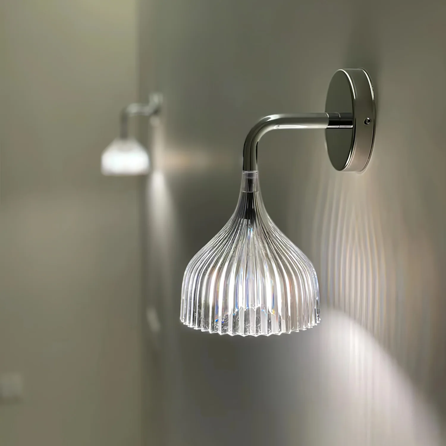 E Wall Lamp - Image 10