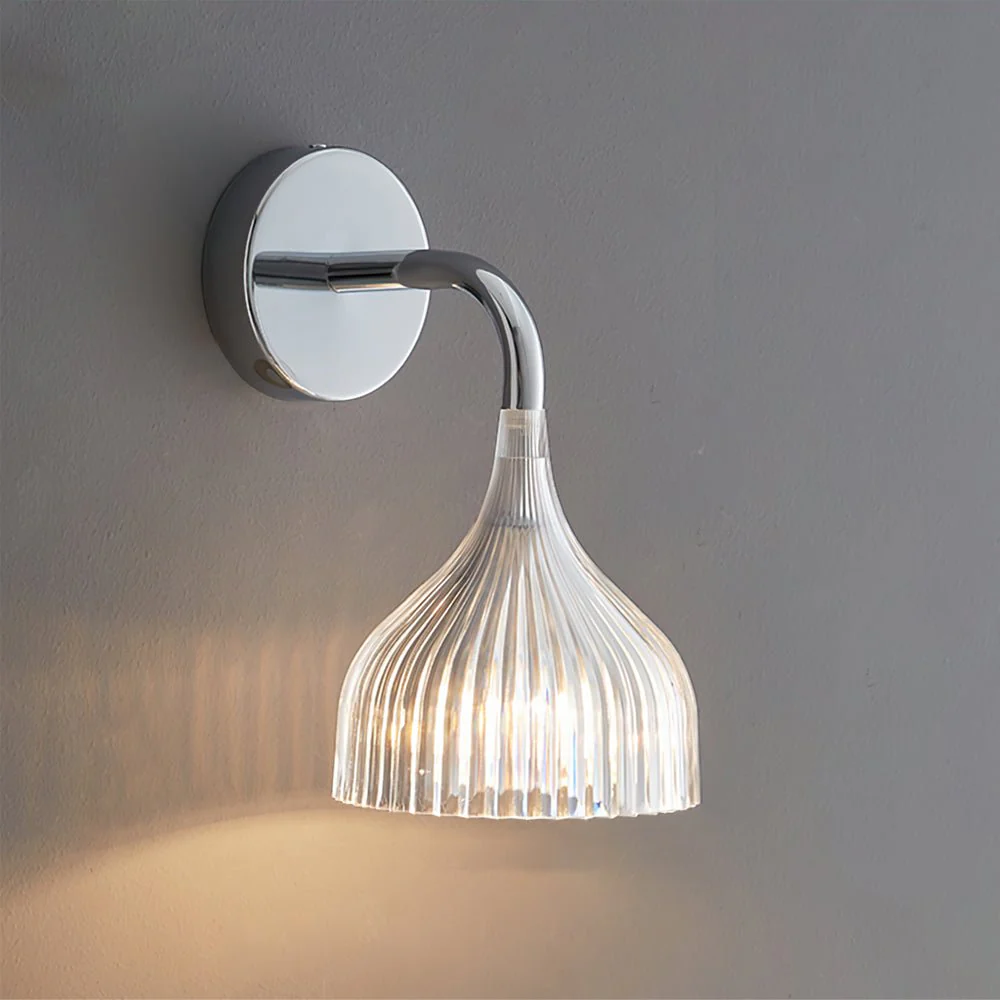 E Wall Lamp - Image 3