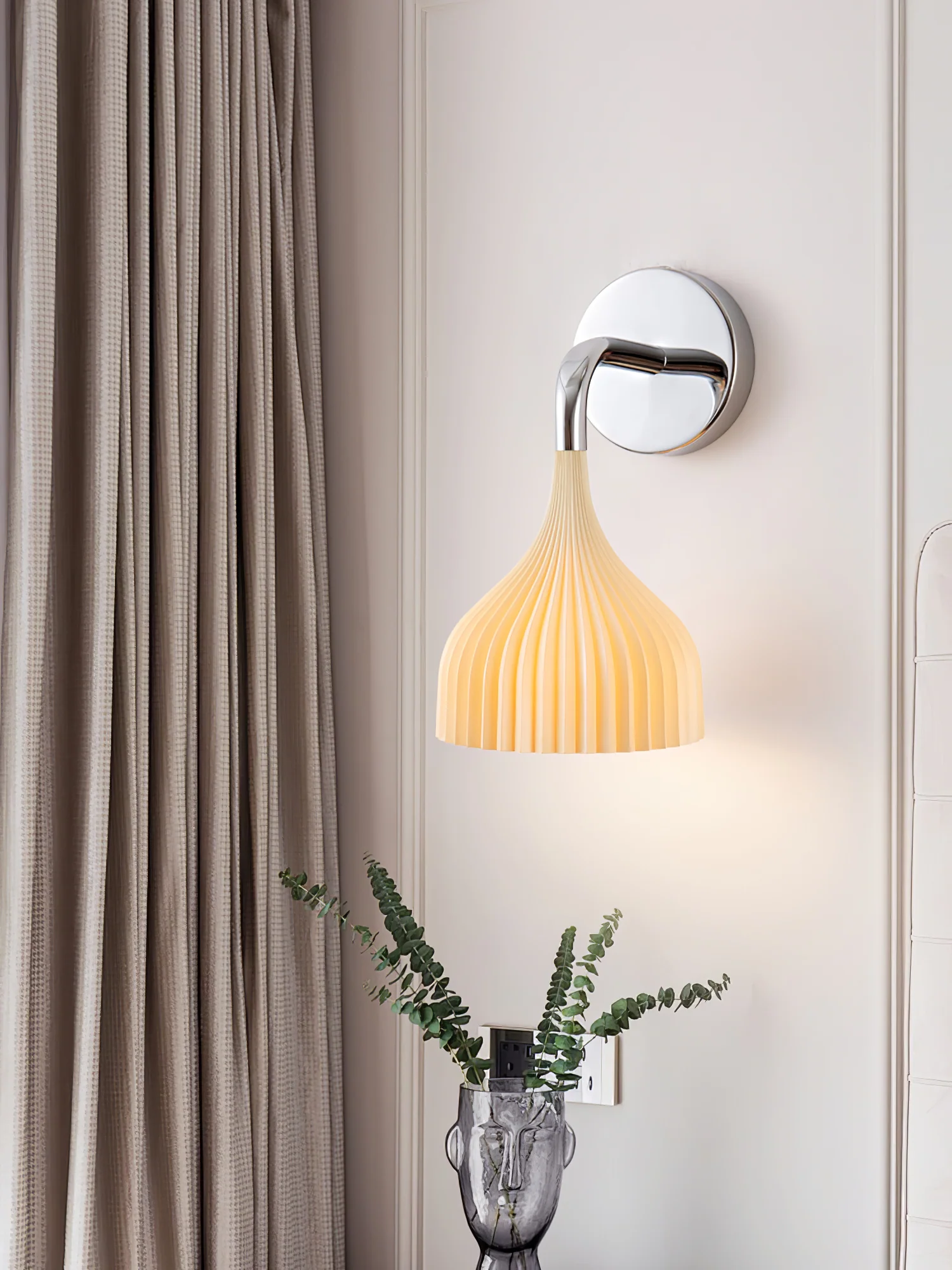 E Wall Lamp - Image 31