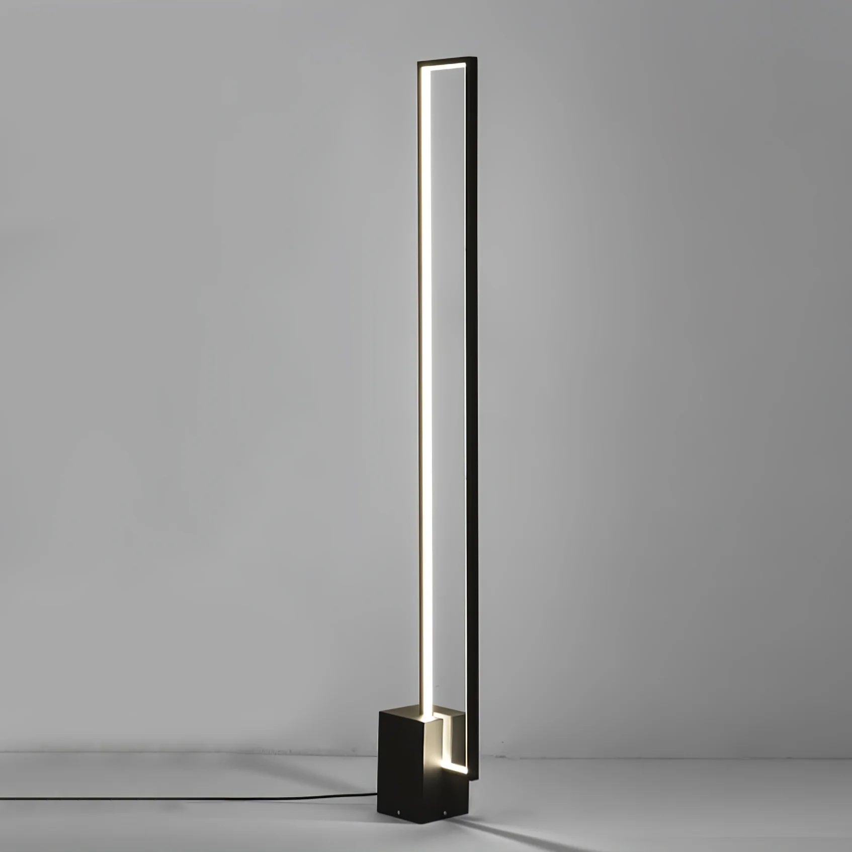 Edge Floor Lamp - Image 10