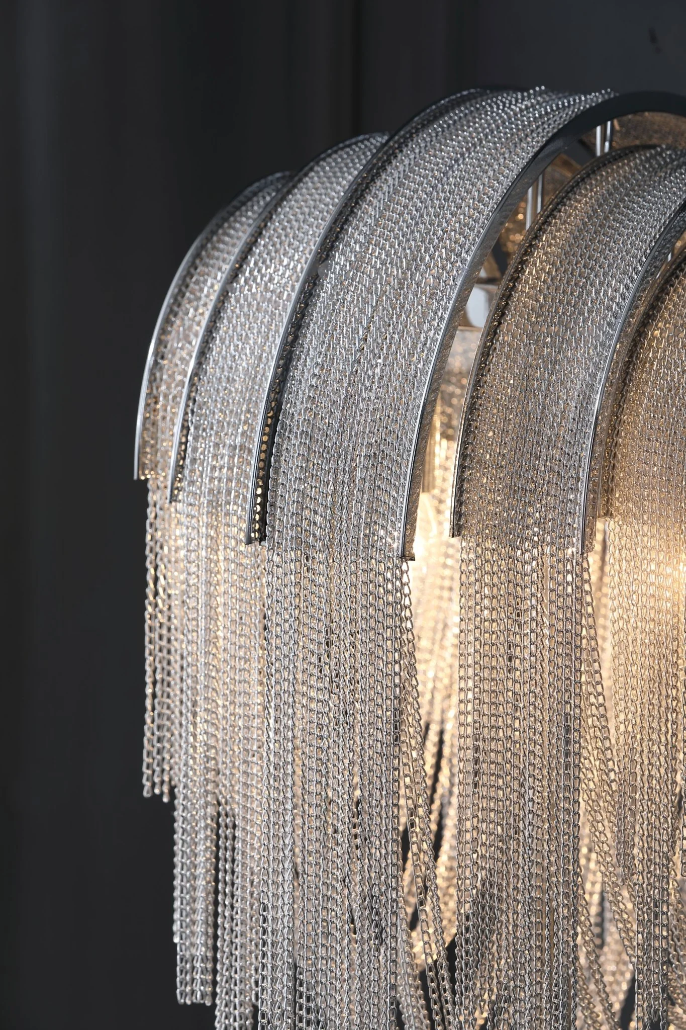 Chains Tassel Table Lamp - Image 14