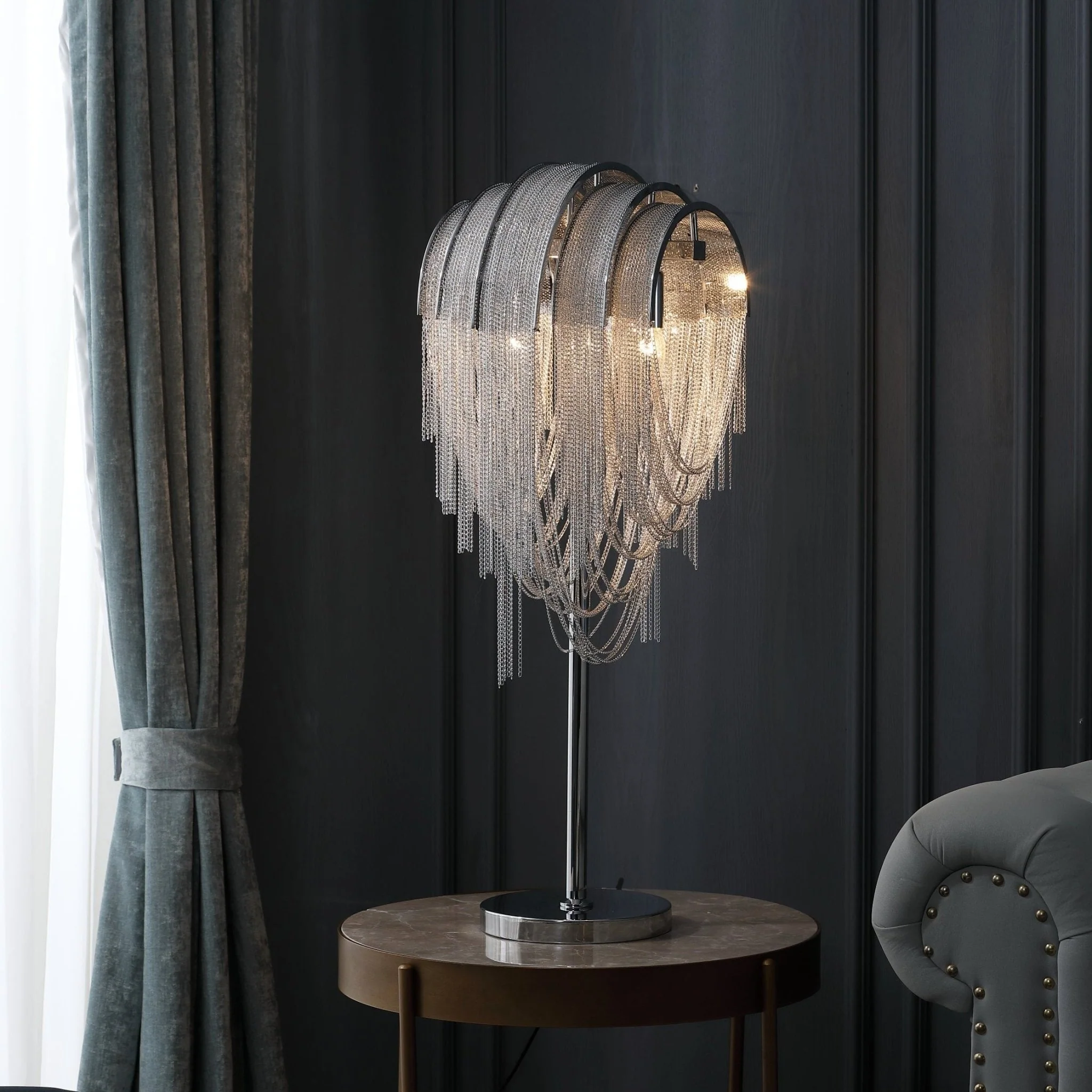 Chains Tassel Table Lamp - Image 2