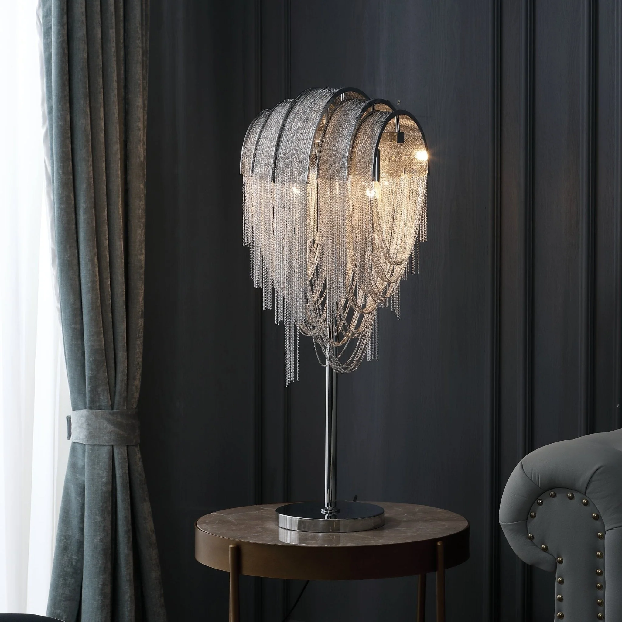 Chains Tassel Table Lamp - Image 5