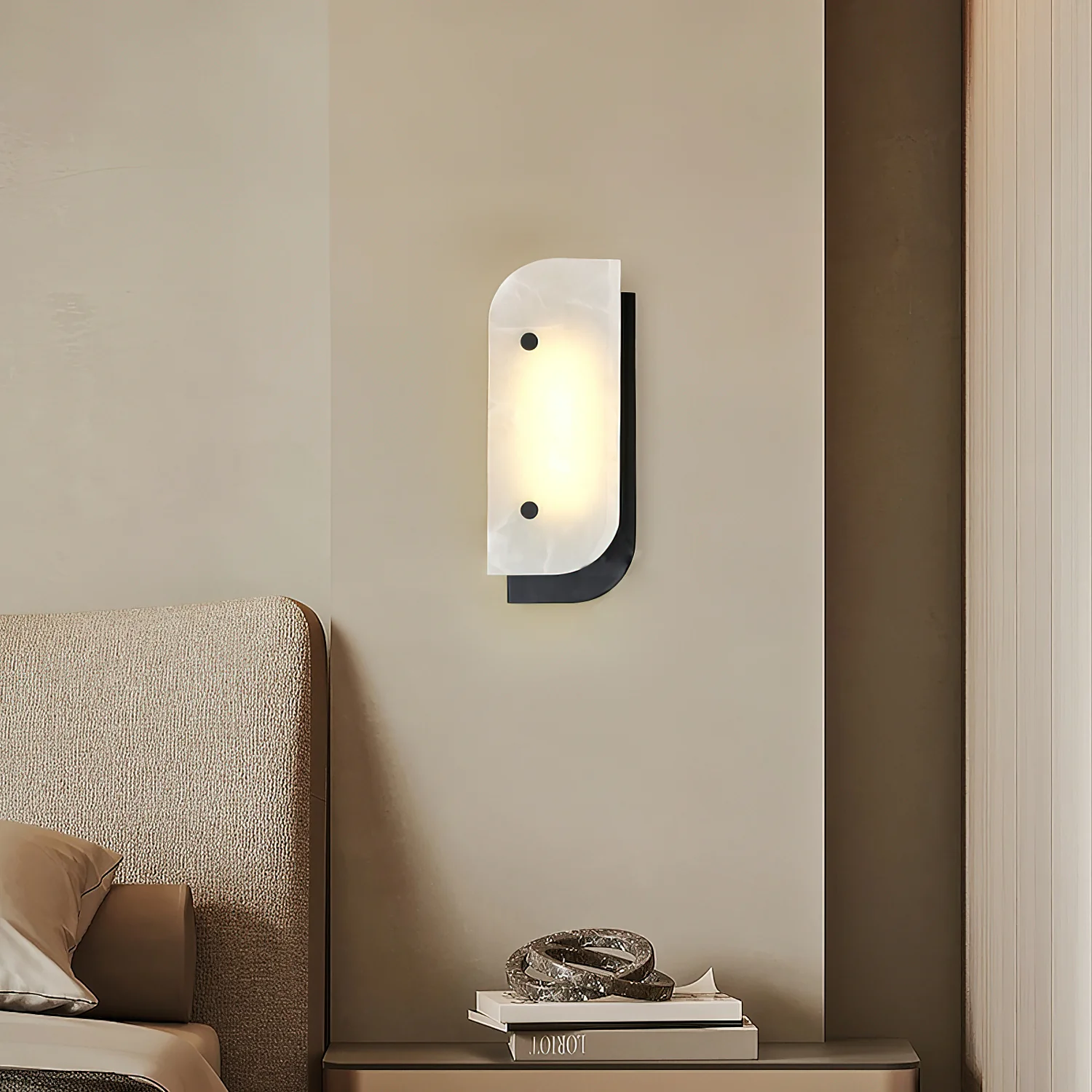 Elaris Alabaster Wall Lamp - Image 5