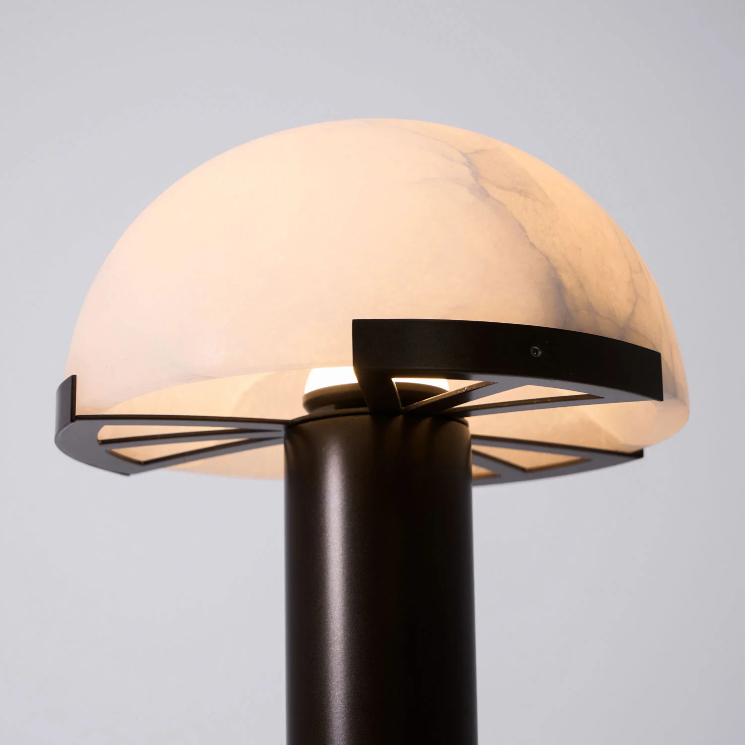 Elegance Alabaster Table Lamp - Image 84