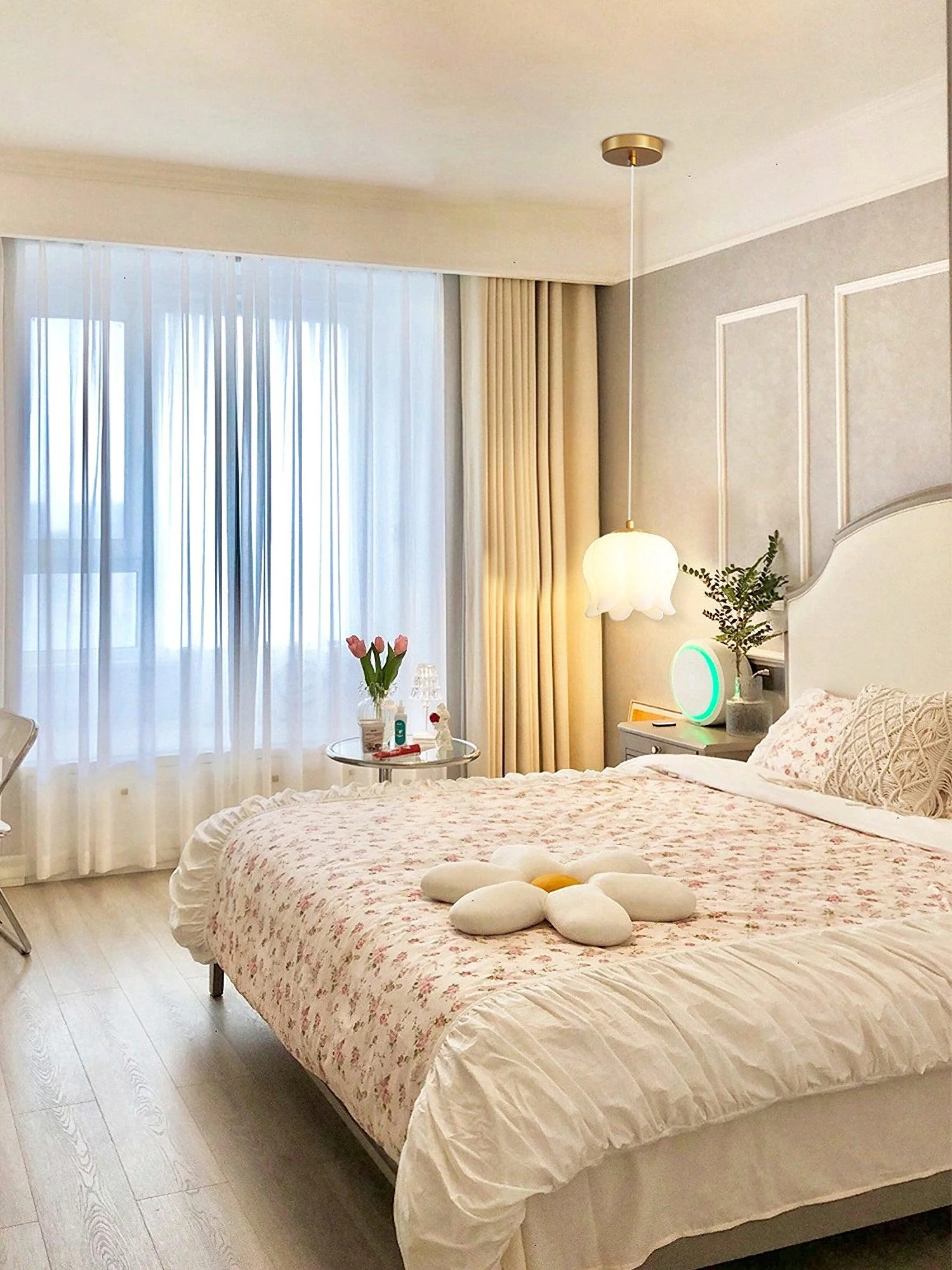 Elegant Floral Pendant Light - Image 14