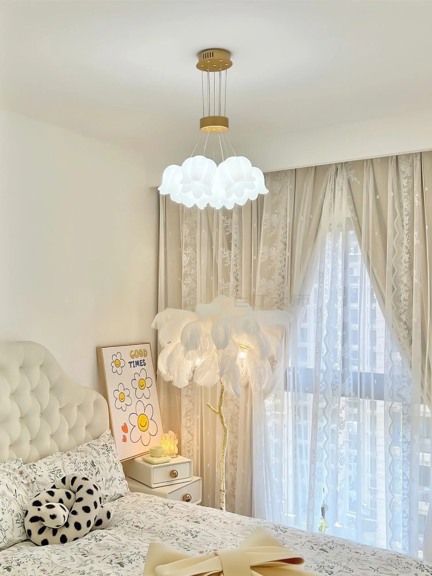 Elegant Floral Pendant Light - Image 28