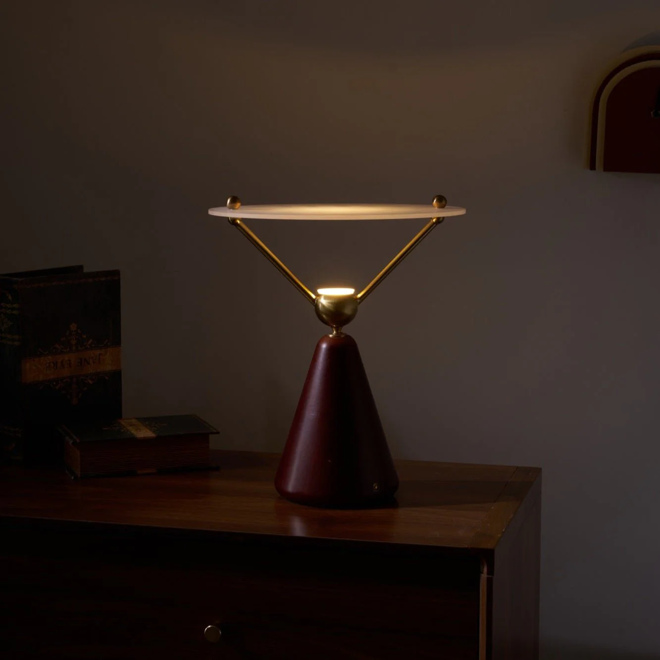 Equoray Table Lamp - Image 15
