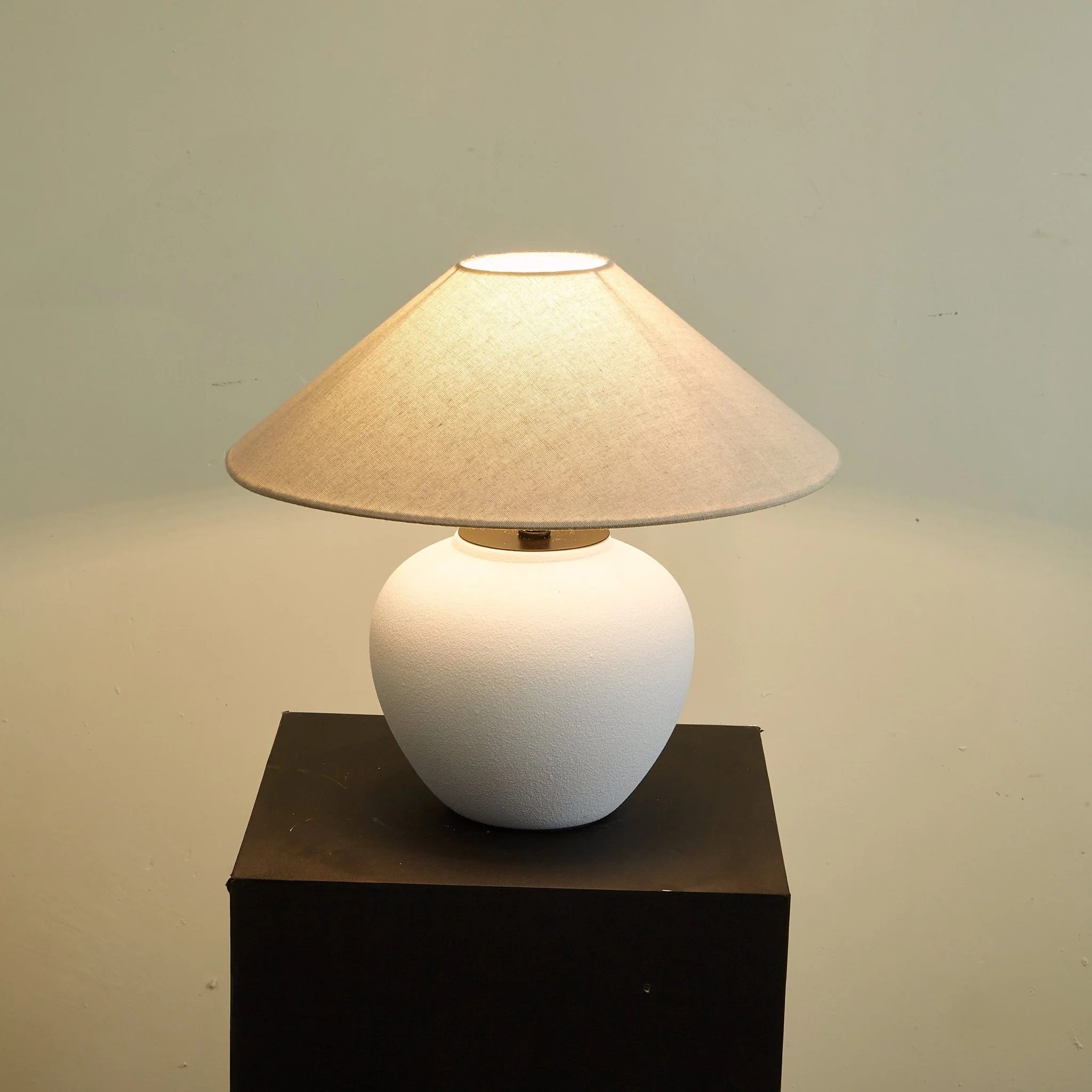 Erison Ceramic Table Lamp - Image 9
