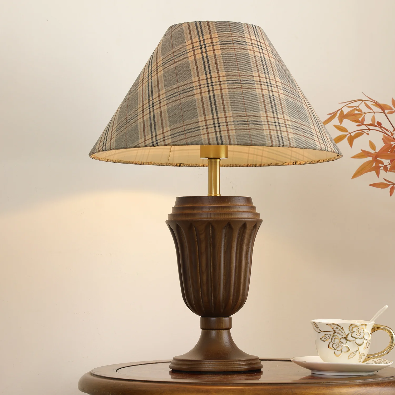 Evelyn Table Lamp - Image 3