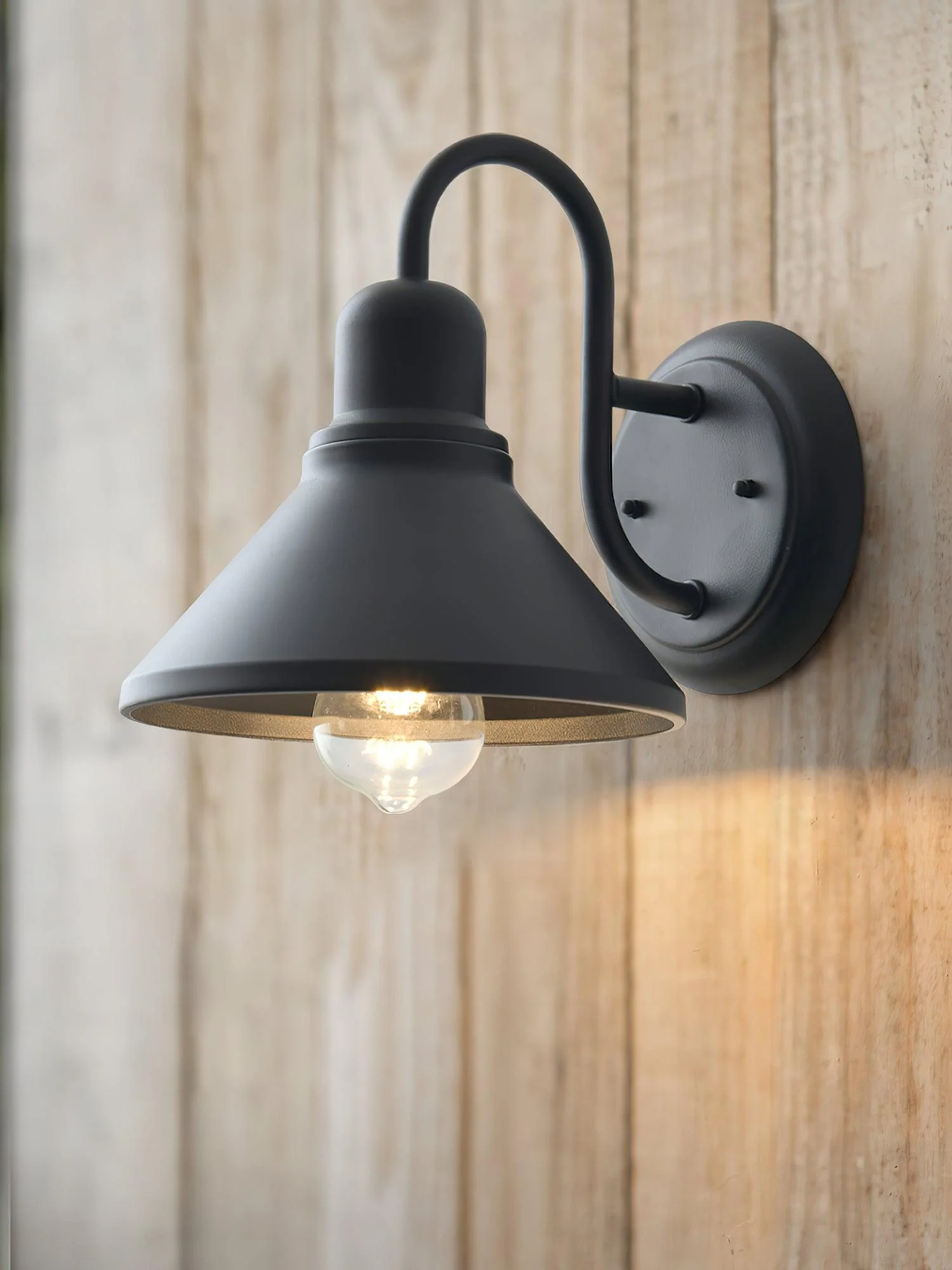 Fable Outdoor Wall Lamp - Image 5