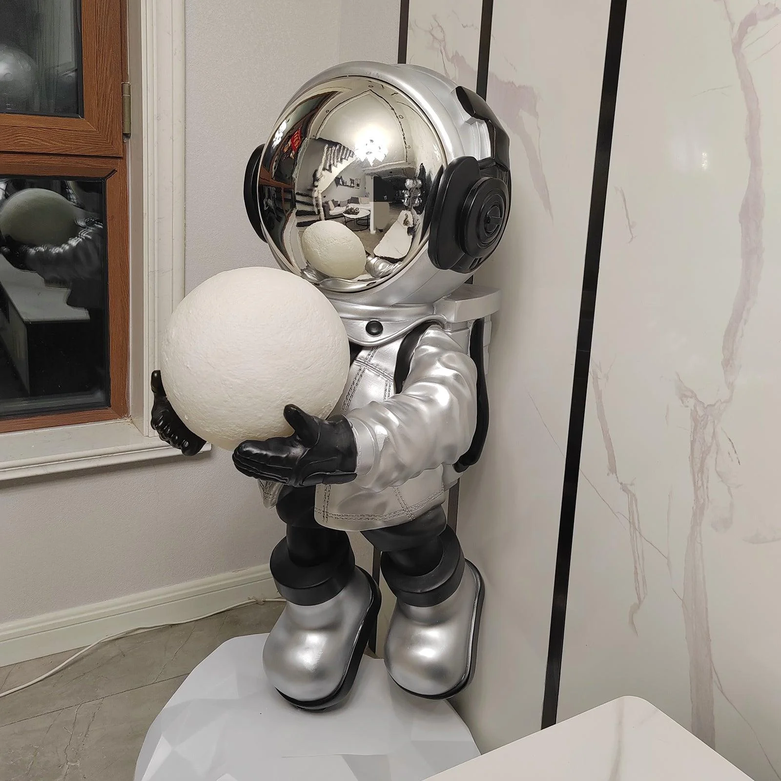Fantasy Astronaut Floor Light - Image 14