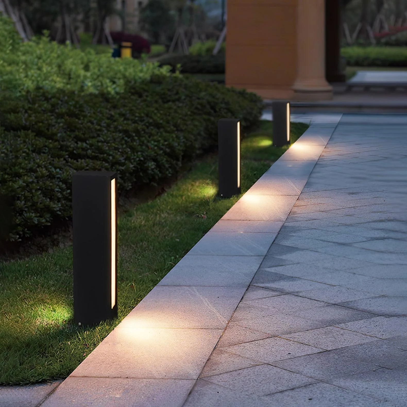 Faro Outdoor Post Lamp - Image 4