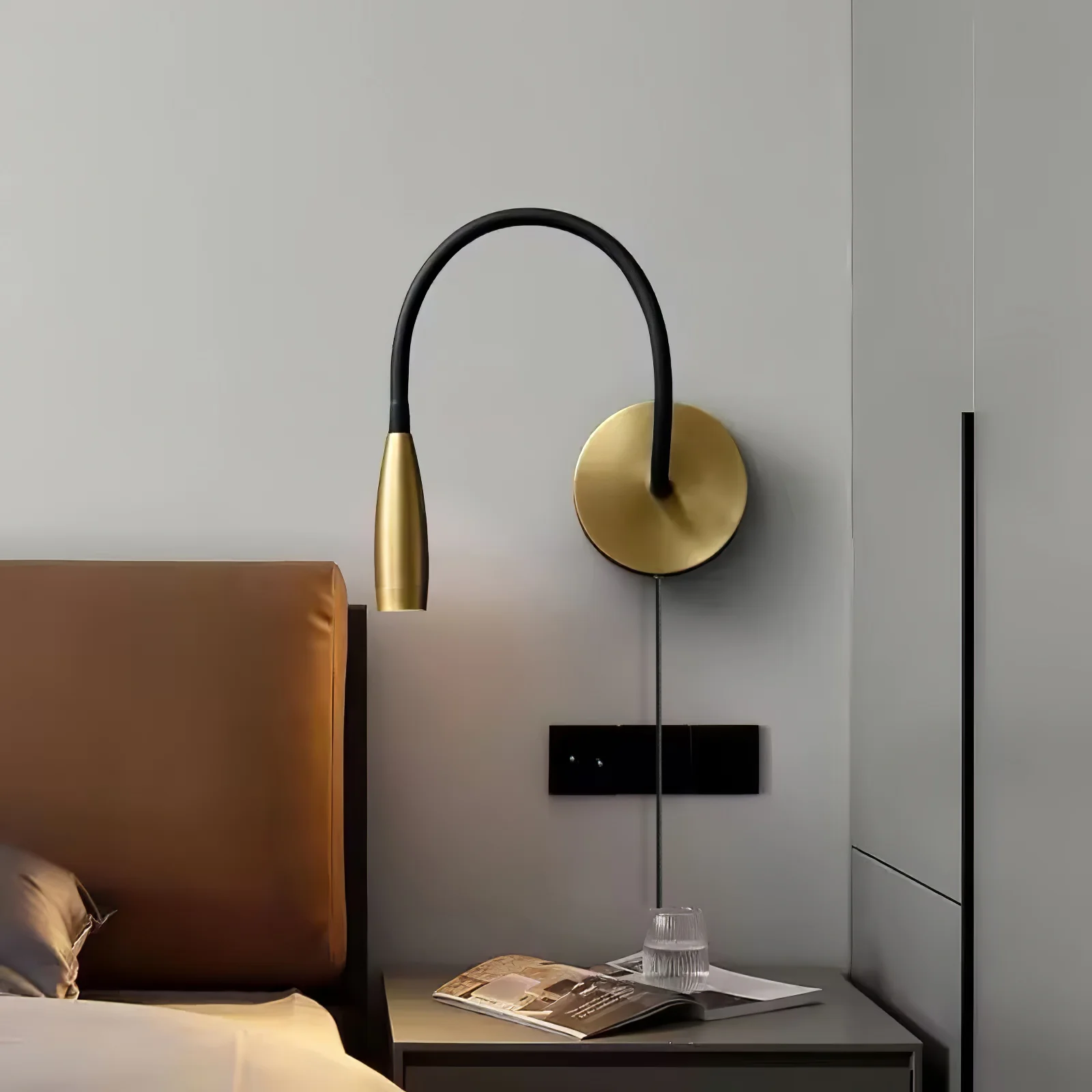 Flexi Hose Plug-in Wall Light - Image 4