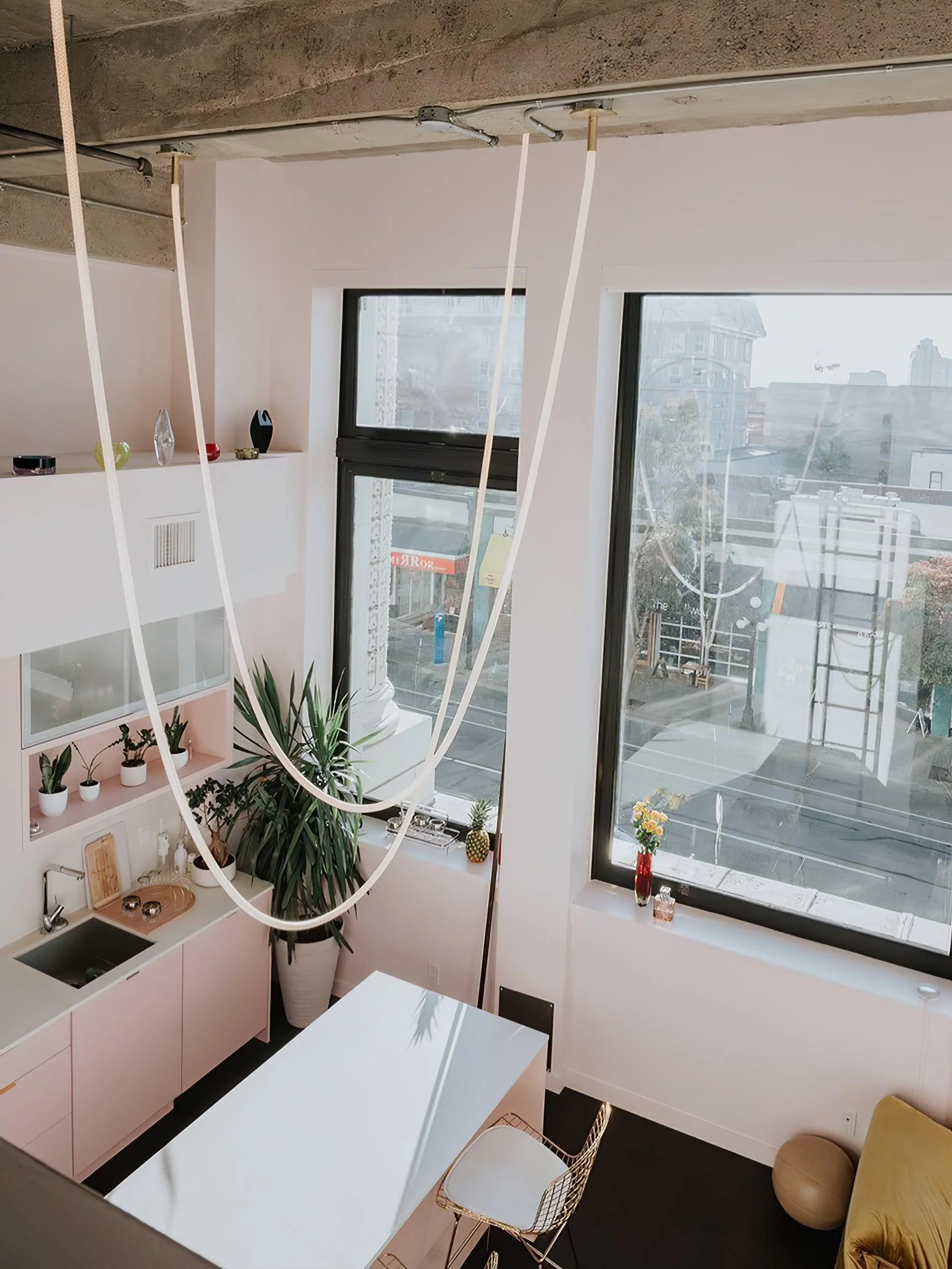 Flexible Curve Pendant Lamp - Image 59