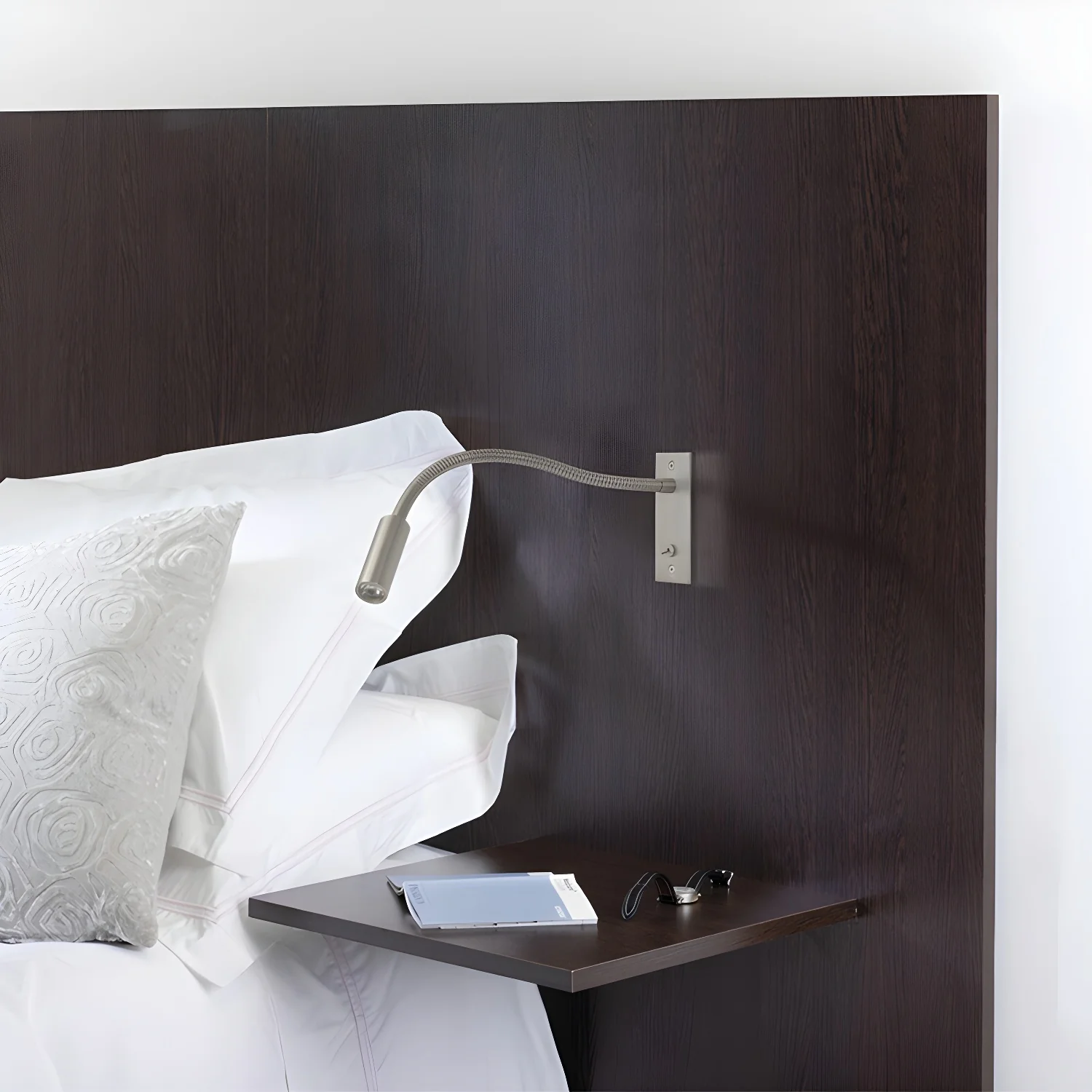 Flexible Gooseneck Wall Lamp - Image 4