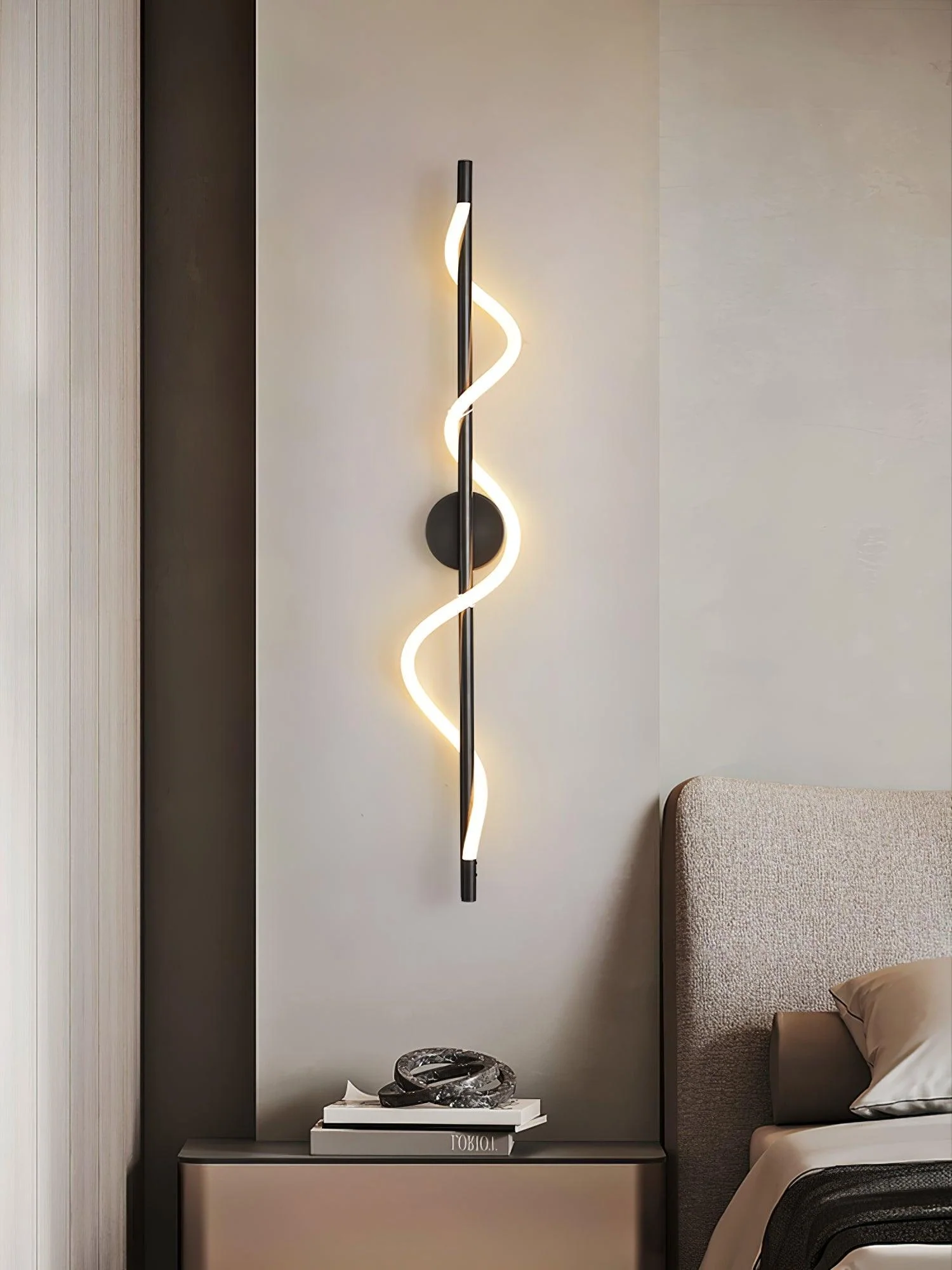 Flexible Linear Curve Wall Lamp - Image 6