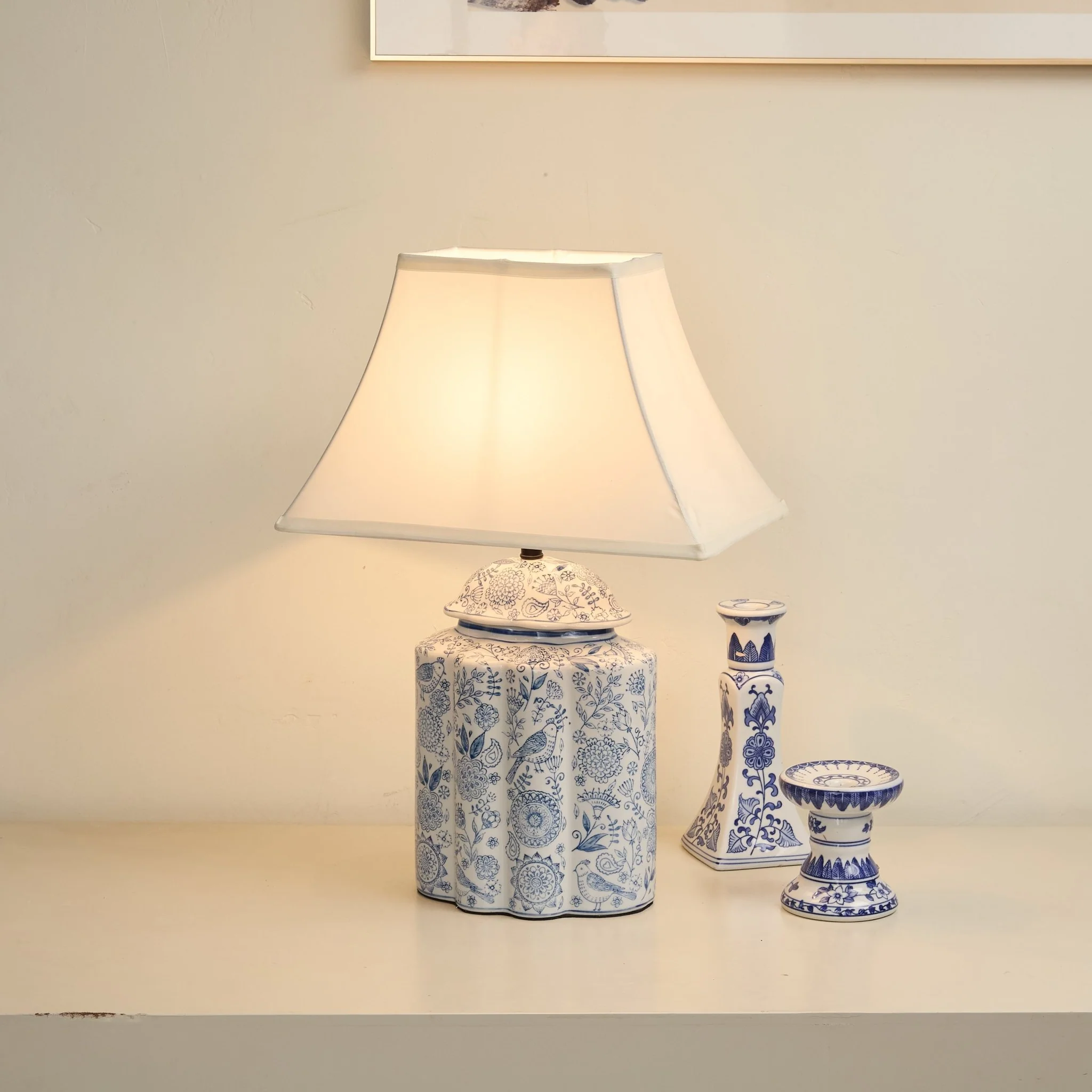 Floral Bird Jar Table Lamp - Image 2