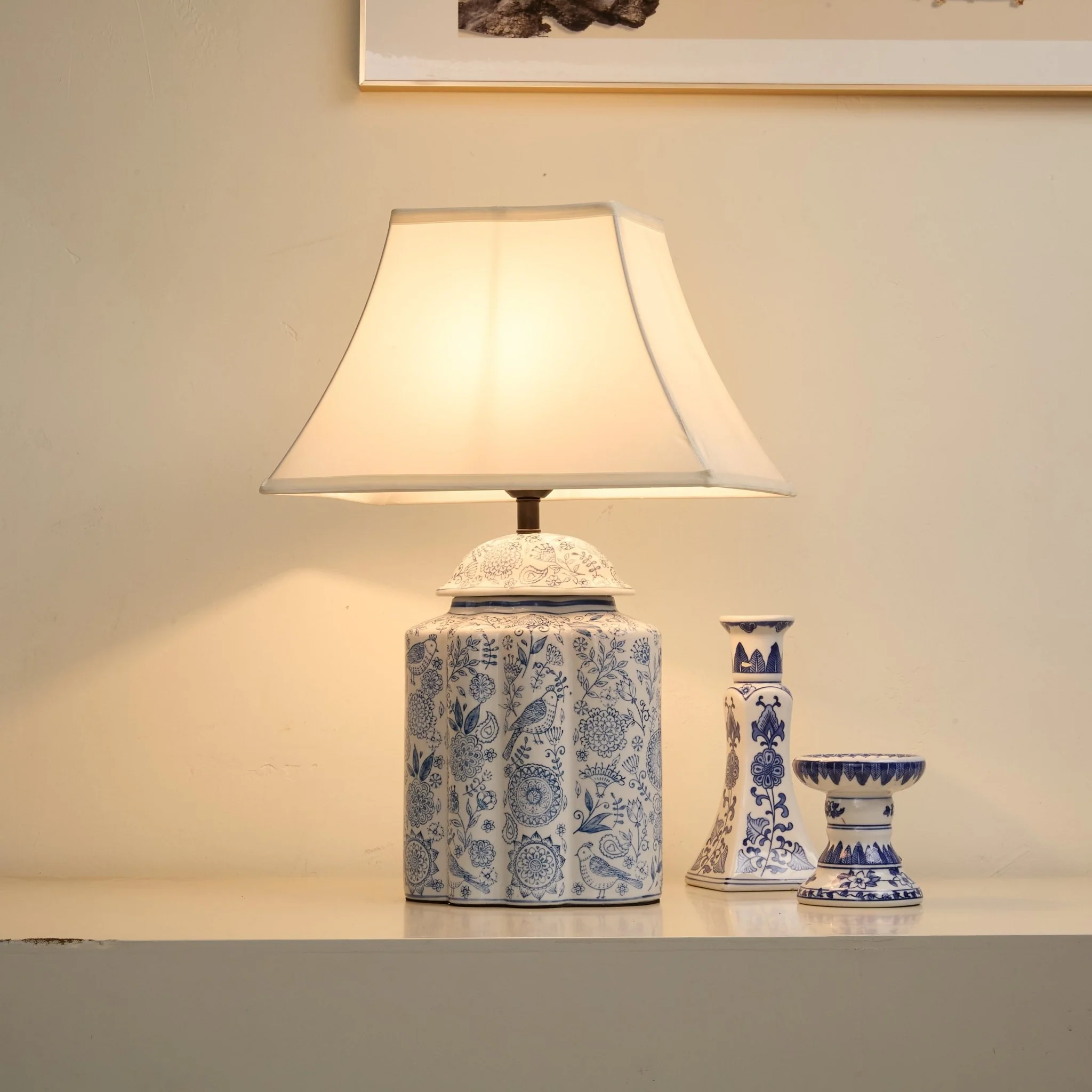 Floral Bird Jar Table Lamp - Image 5